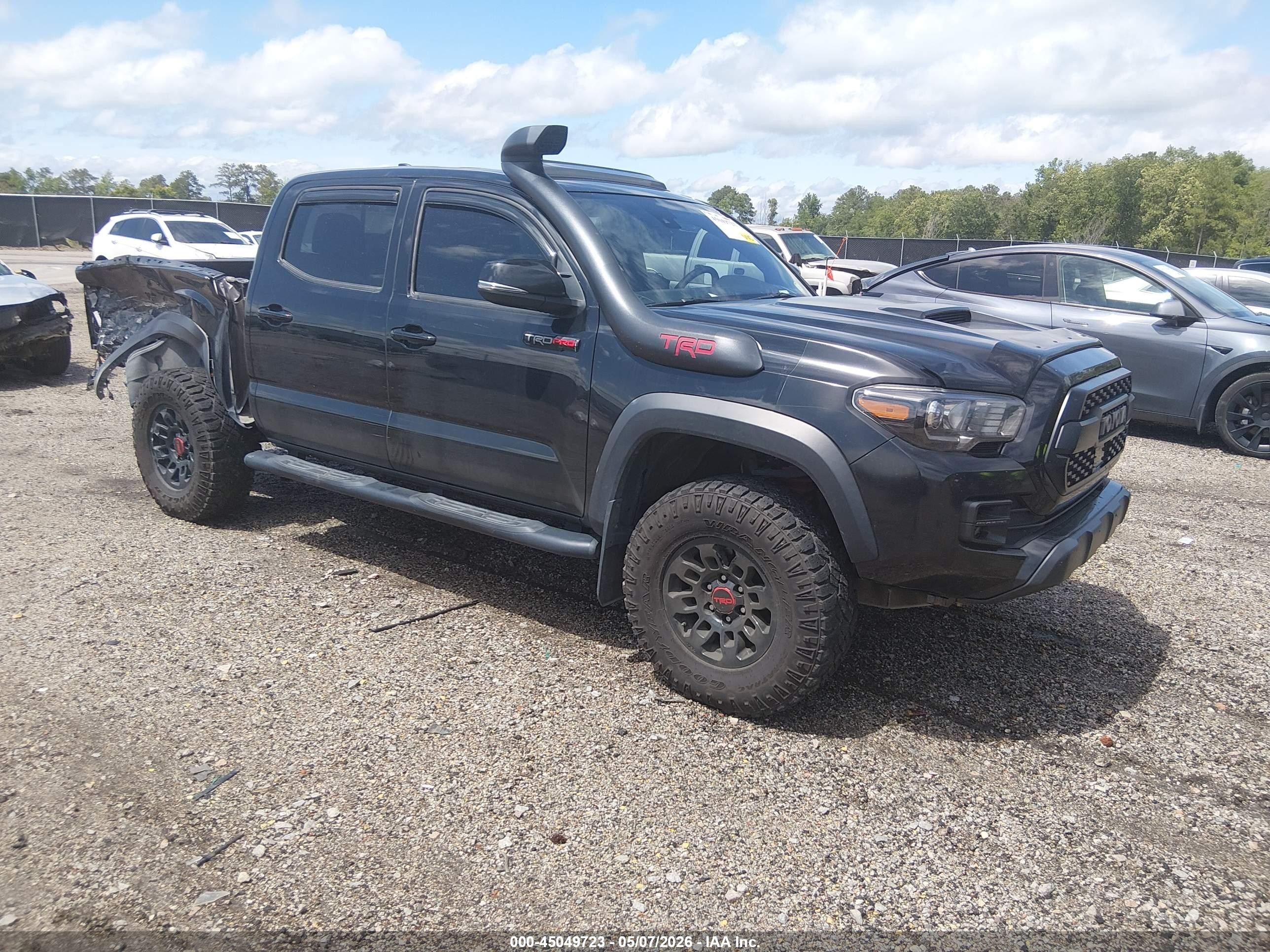 2019 Toyota Tacoma VIN 5TFCZ5AN1KX175748 — IAAI salvage auction photo