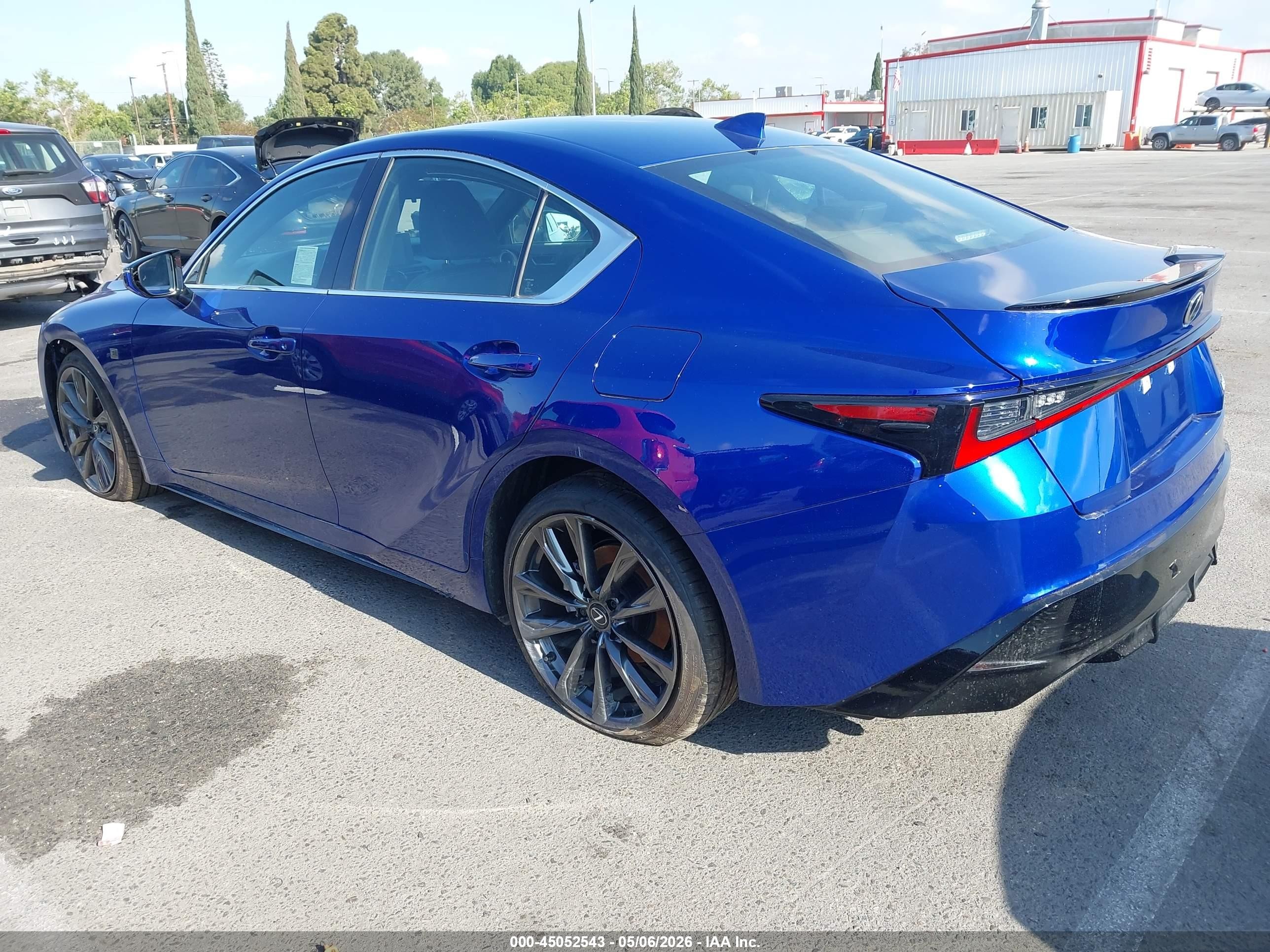 2025 Lexus Is 300 VIN JTHBA1D25S5135731 IAAI salvage auction — Side, Salvage (California), sold $16,800 on 2026-06-25 (photo 3)