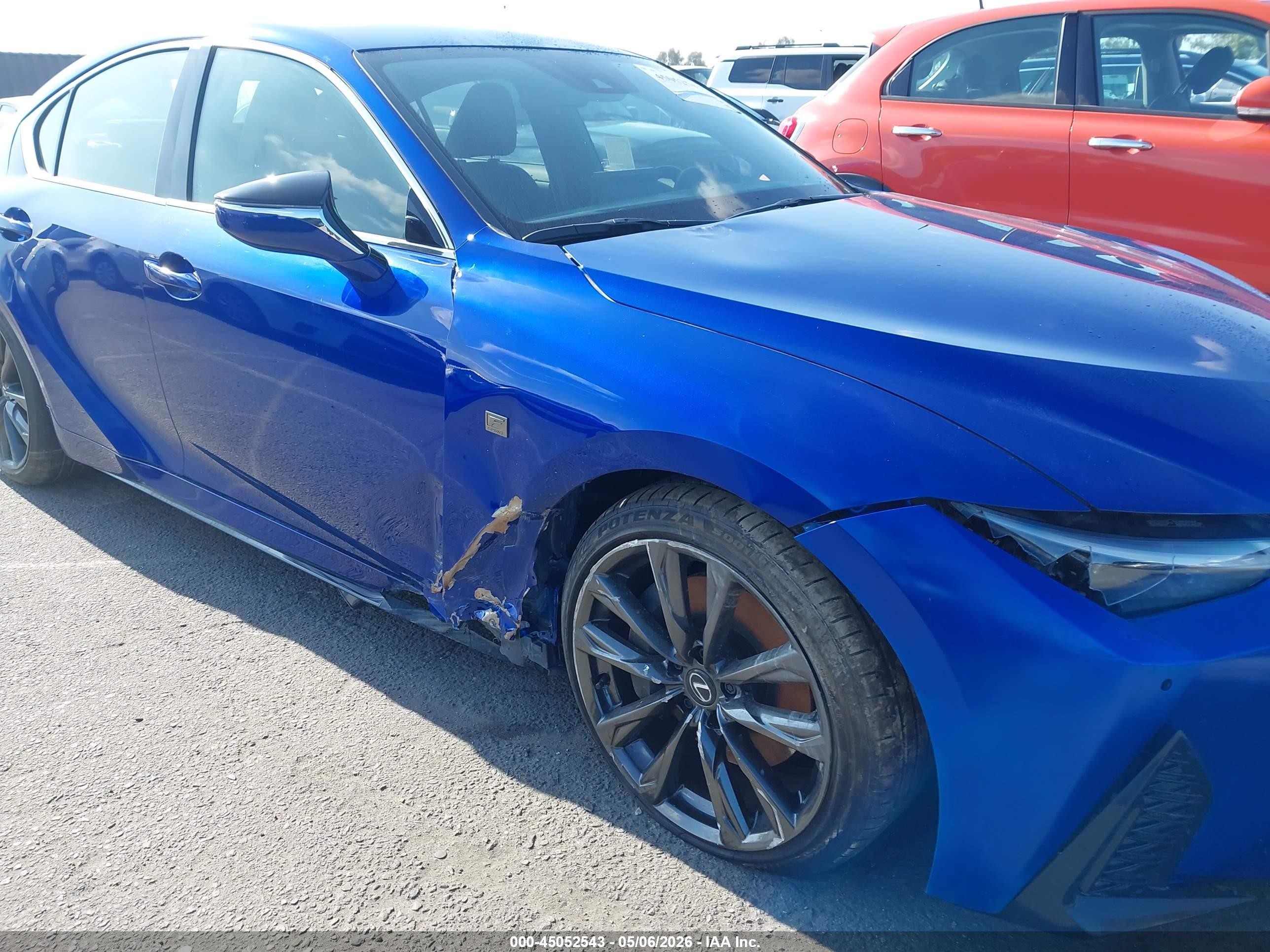 2025 Lexus Is 300 VIN JTHBA1D25S5135731 IAAI salvage auction — Side, Salvage (California), sold $16,800 on 2026-06-25 (photo 6)