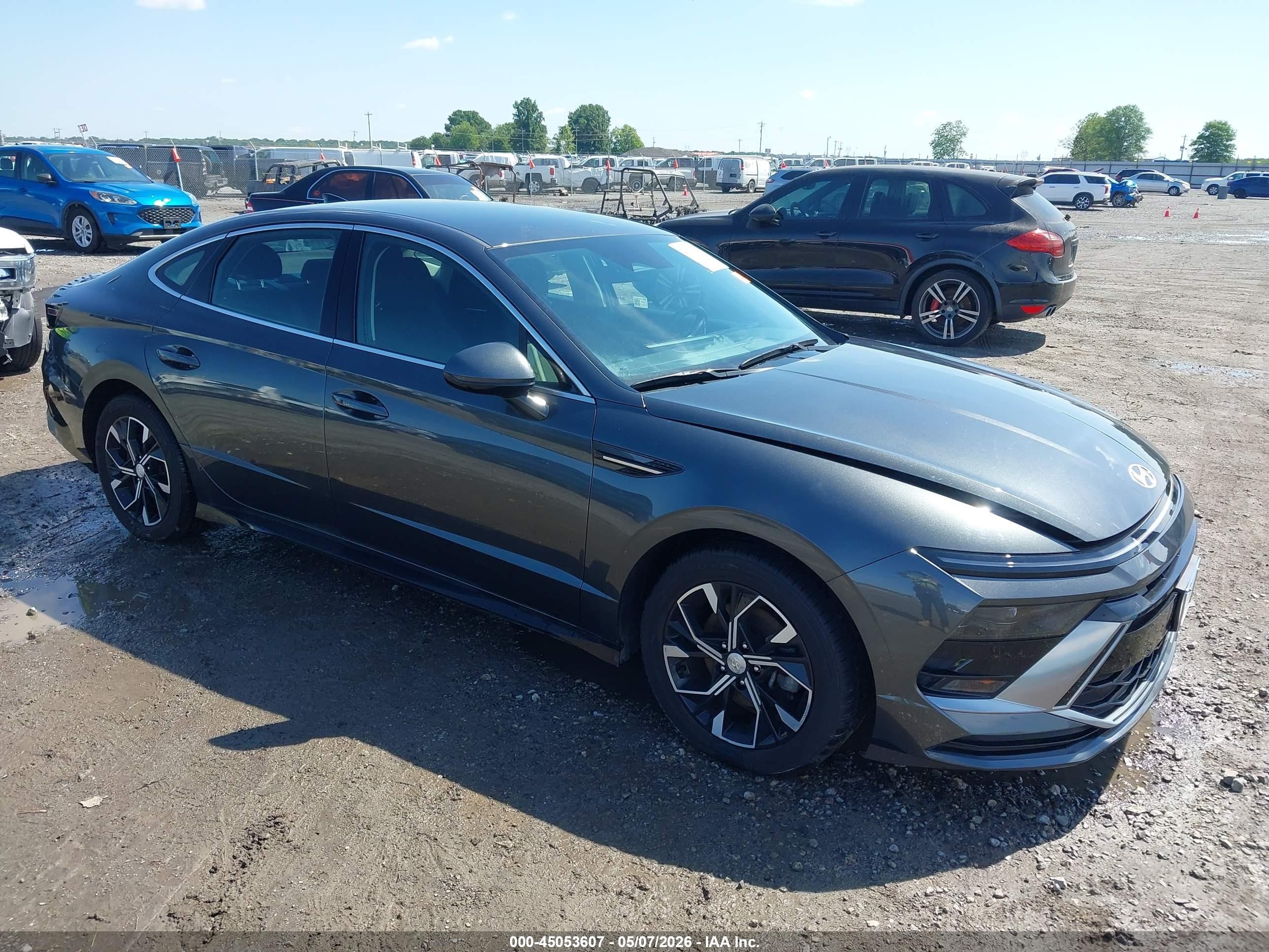 2025 Hyundai Sonata VIN KMHL64JA0SA449794 — IAAI salvage auction photo