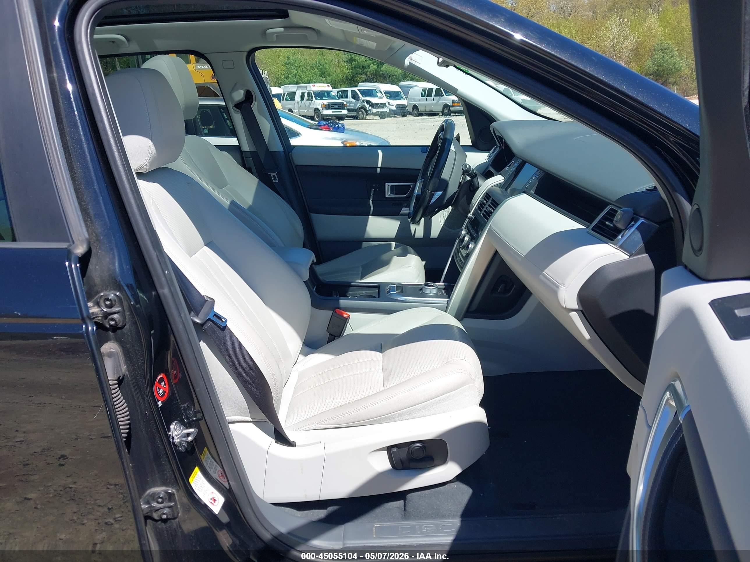2016 Land Rover Discovery Sport VIN SALCR2BG2GH553603 IAAI salvage auction — Side, Salvage (Massachusetts), sold $2,775 on 2026-06-30 (photo 5)