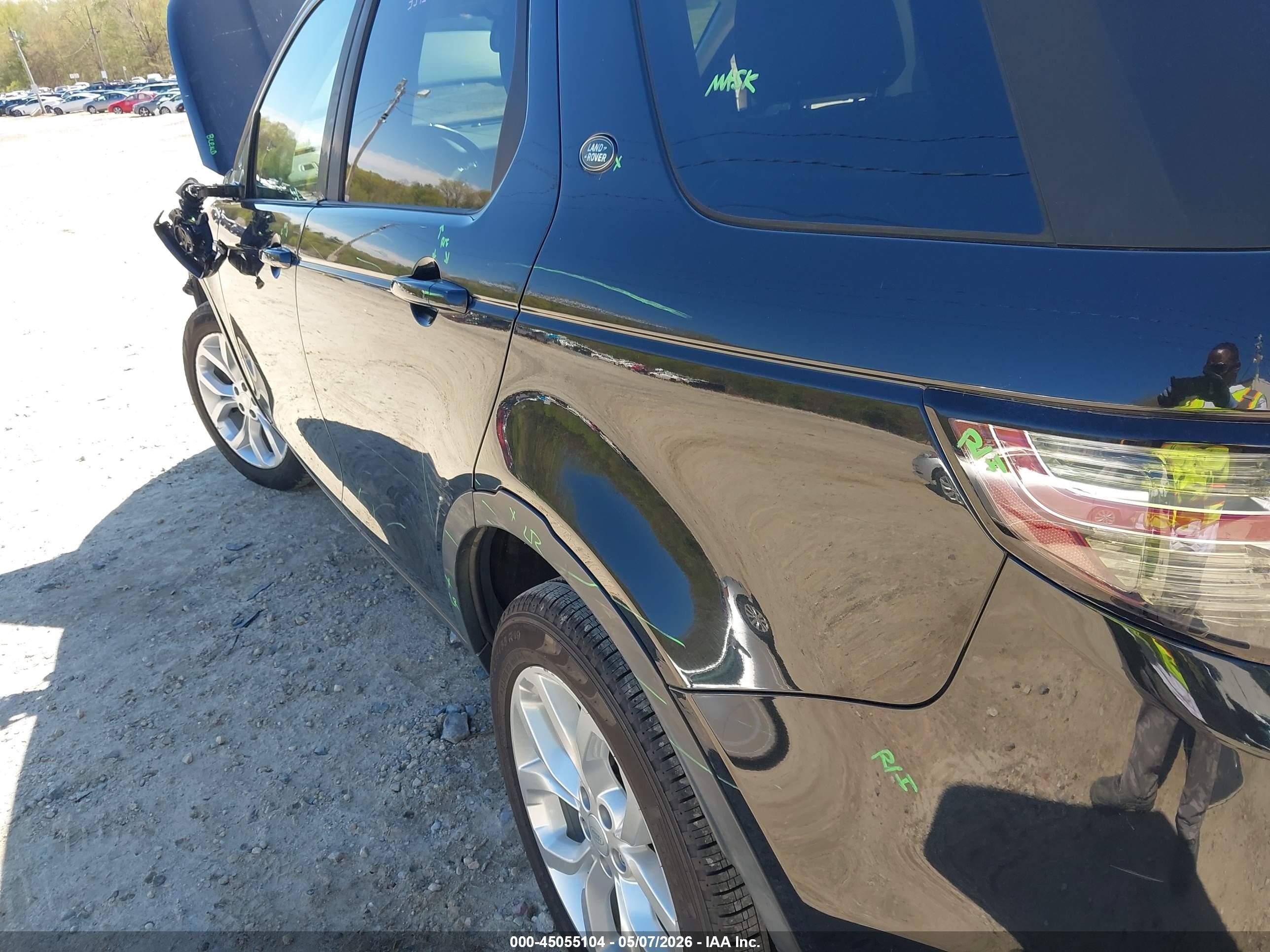 2016 Land Rover Discovery Sport VIN SALCR2BG2GH553603 IAAI salvage auction — Side, Salvage (Massachusetts), sold $2,775 on 2026-06-30 (photo 6)