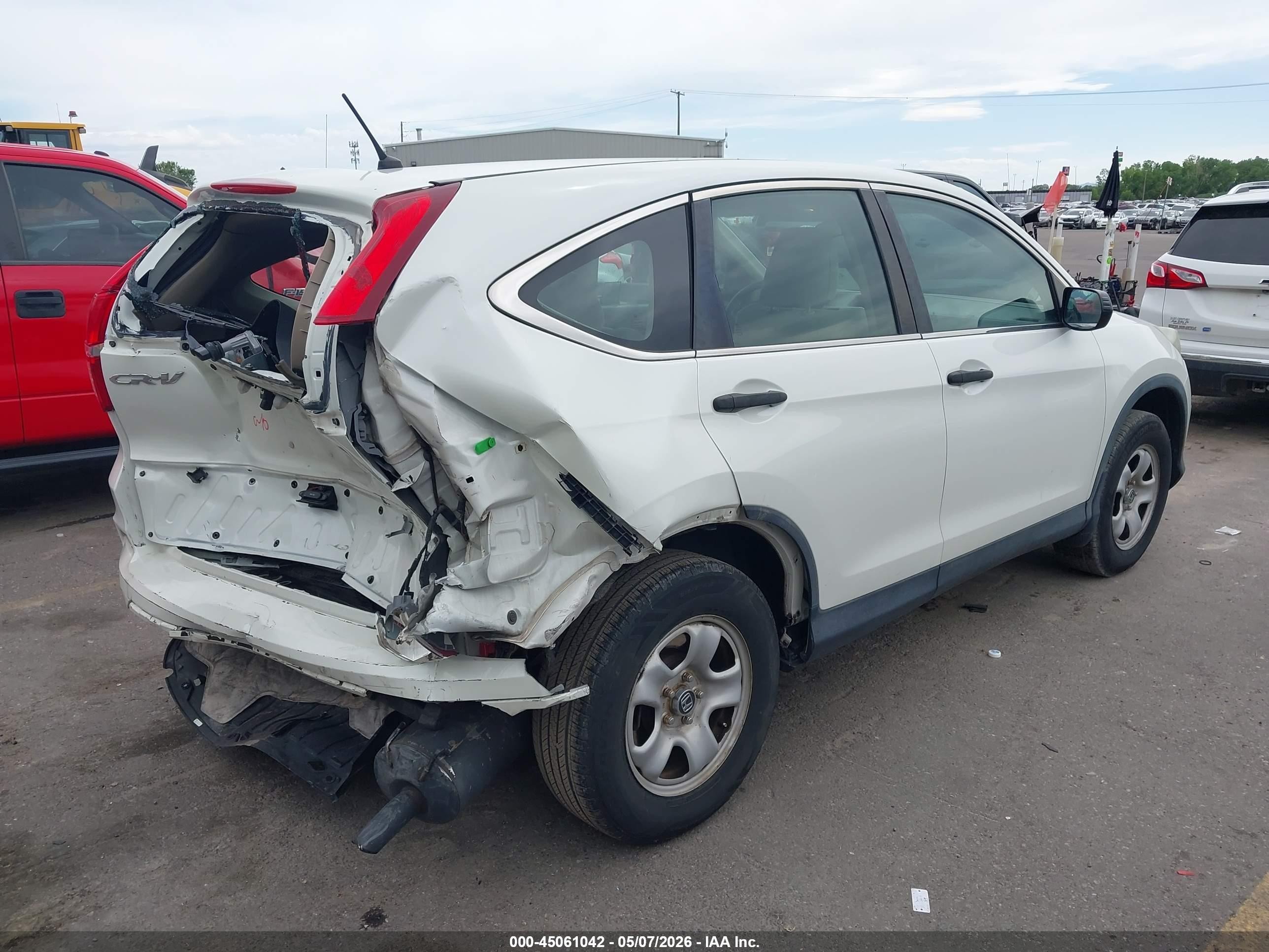 2015 Honda CR-V VIN 5J6RM3H32FL011319 IAAI salvage auction — Rear End, Salvage (Utah), sold $3,650 on 2026-07-09 (photo 4)