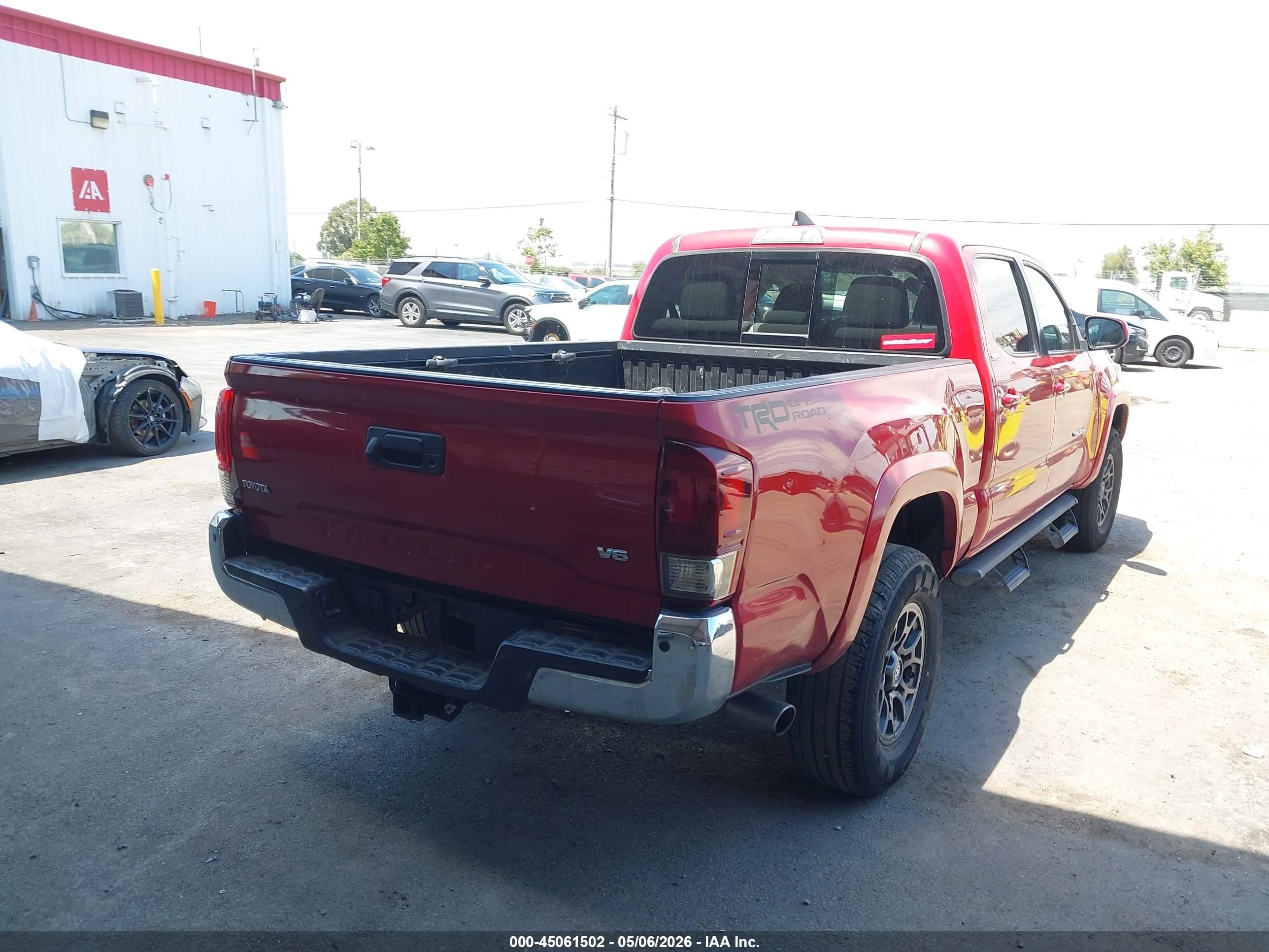2018 Toyota Tacoma VIN 3TMBZ5DN0JM012391 IAAI salvage auction — Unknown, Salvage (California), sold $8,550 on 2026-07-09 (photo 4)