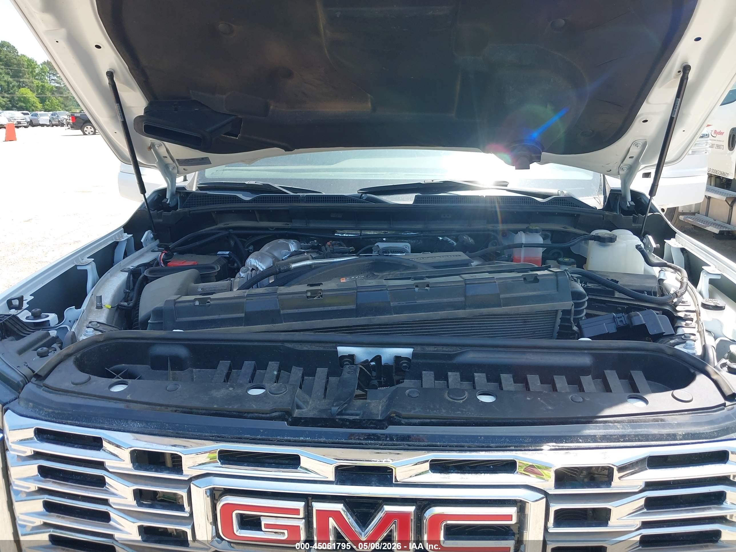 2025 GMC Sierra 3500 HD VIN 1GT4UWEYXSF275642 IAAI salvage auction — Front End, Salvage (Texas), sold $31,000 on 2026-07-10 (photo 9)