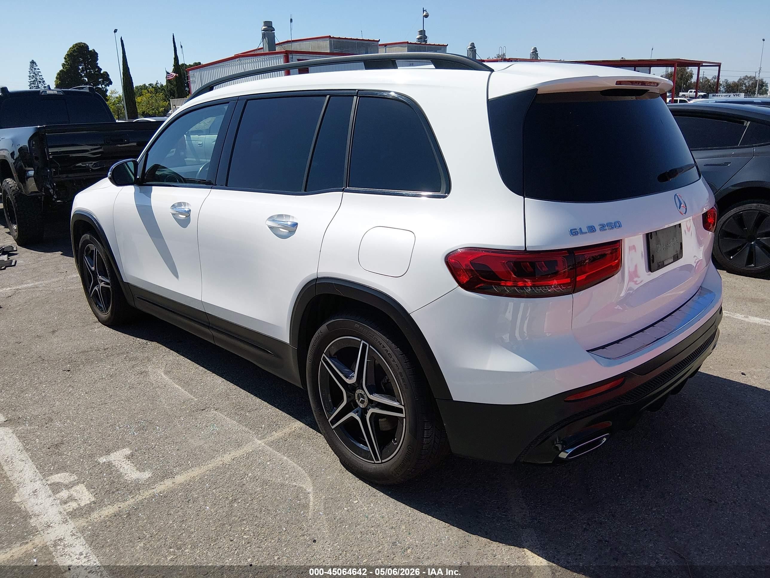 2020 Mercedes-Benz GLB-Class VIN W1N4M4GBXLW050855 IAAI salvage auction — Repossession, Clear - Dealer Only (California), sold $11,100 on 2026-07-02 (photo 3)
