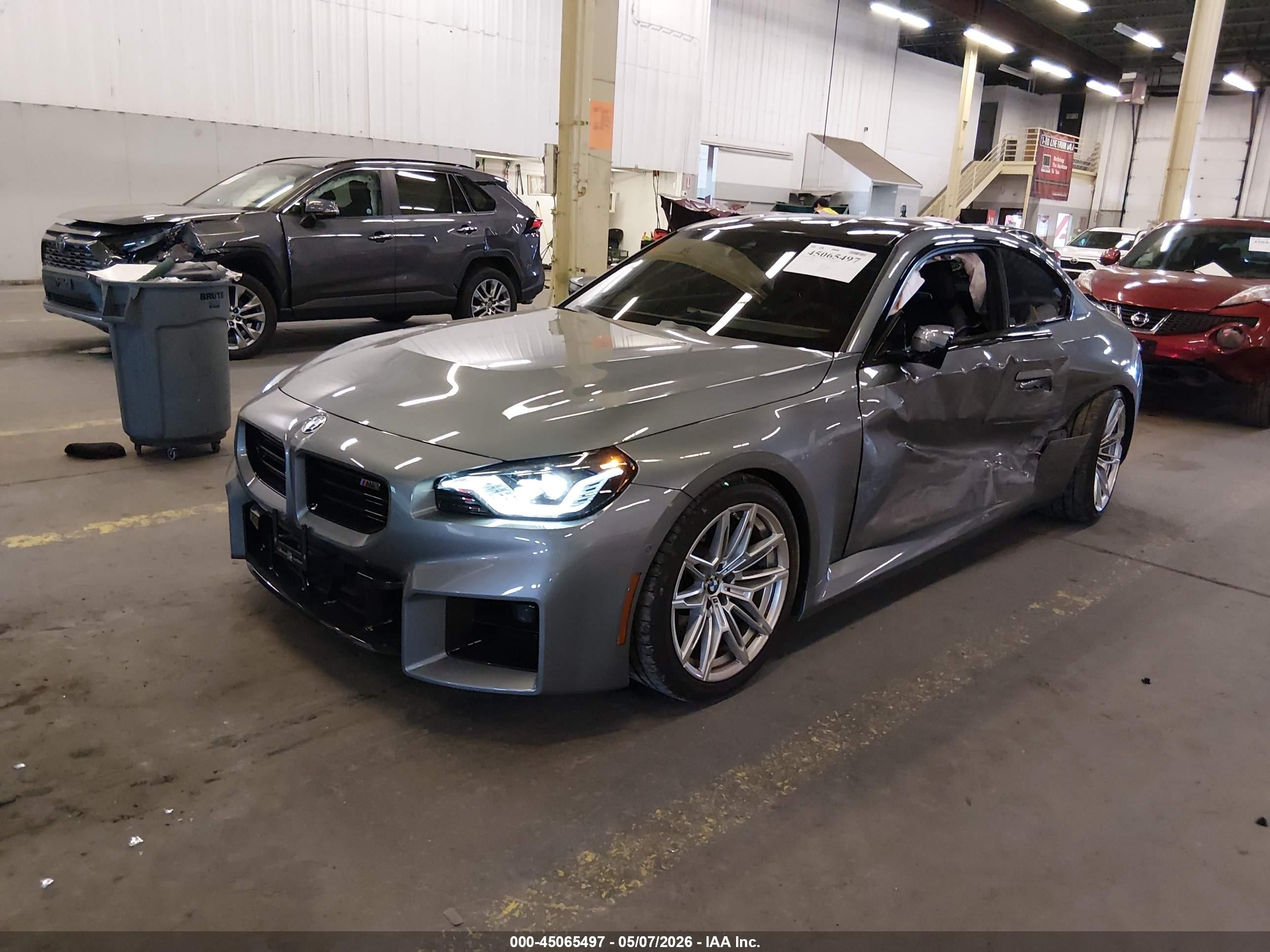 2025 BMW M2 VIN 3MF23DM01S8F59323 IAAI salvage auction — Side, Salvage (Oregon), sold $33,900 on 2026-08-10 (photo 2)