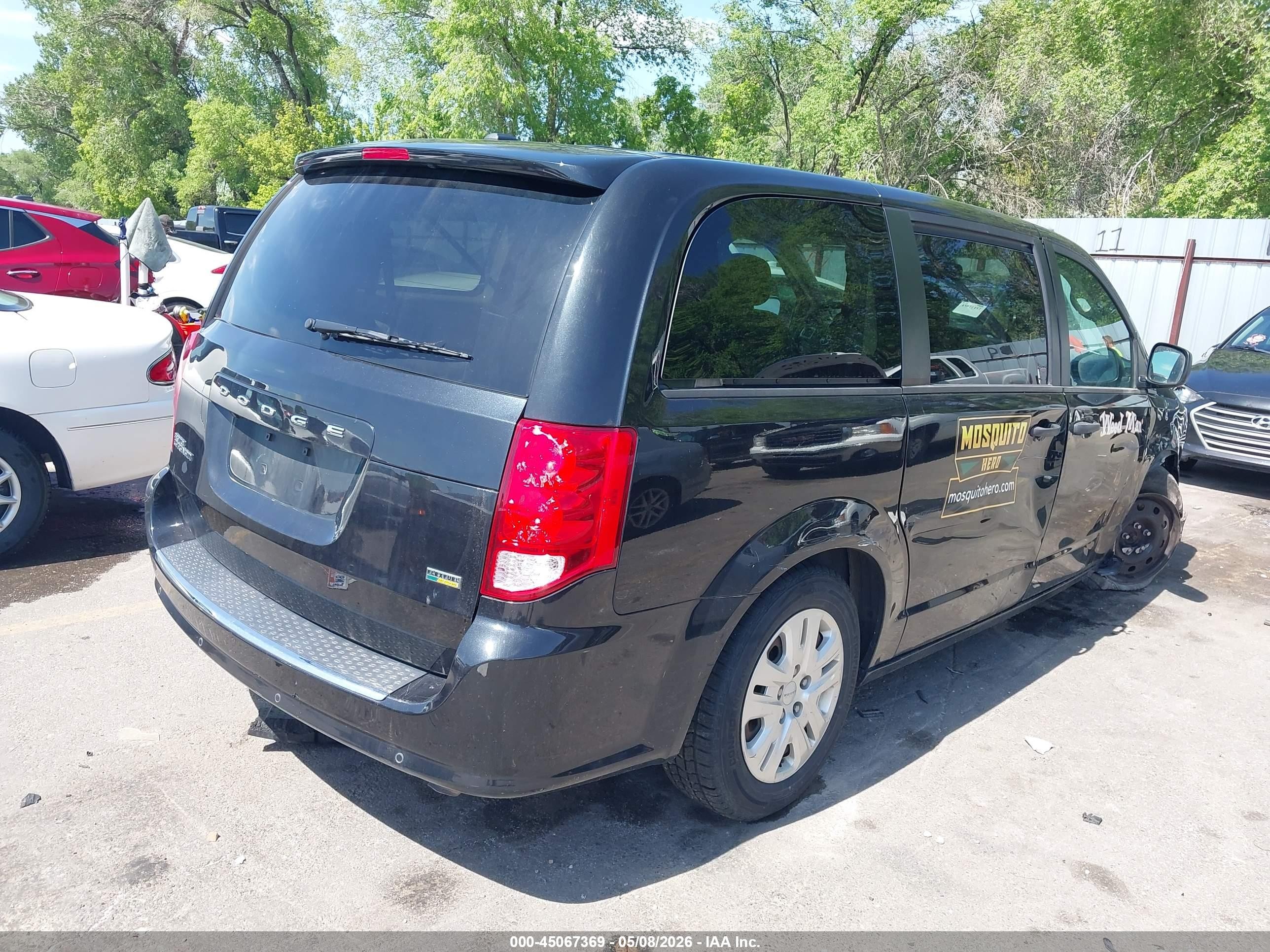 2019 Dodge Grand Caravan VIN 2C4RDGBGXKR527759 IAAI salvage auction — Side, Salvage (Utah), sold $1,750 on 2026-07-09 (photo 4)