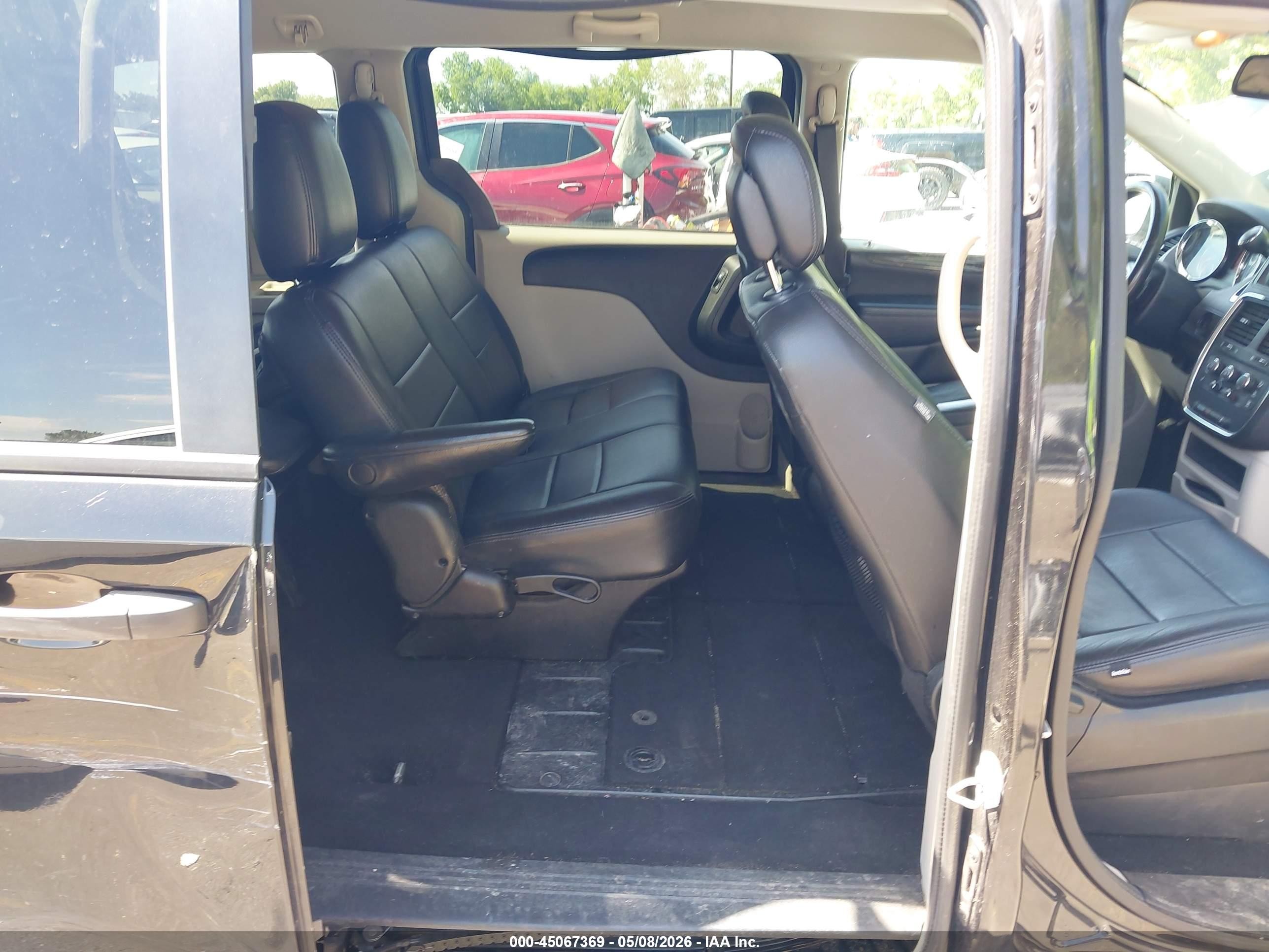 2019 Dodge Grand Caravan VIN 2C4RDGBGXKR527759 IAAI salvage auction — Side, Salvage (Utah), sold $1,750 on 2026-07-09 (photo 8)