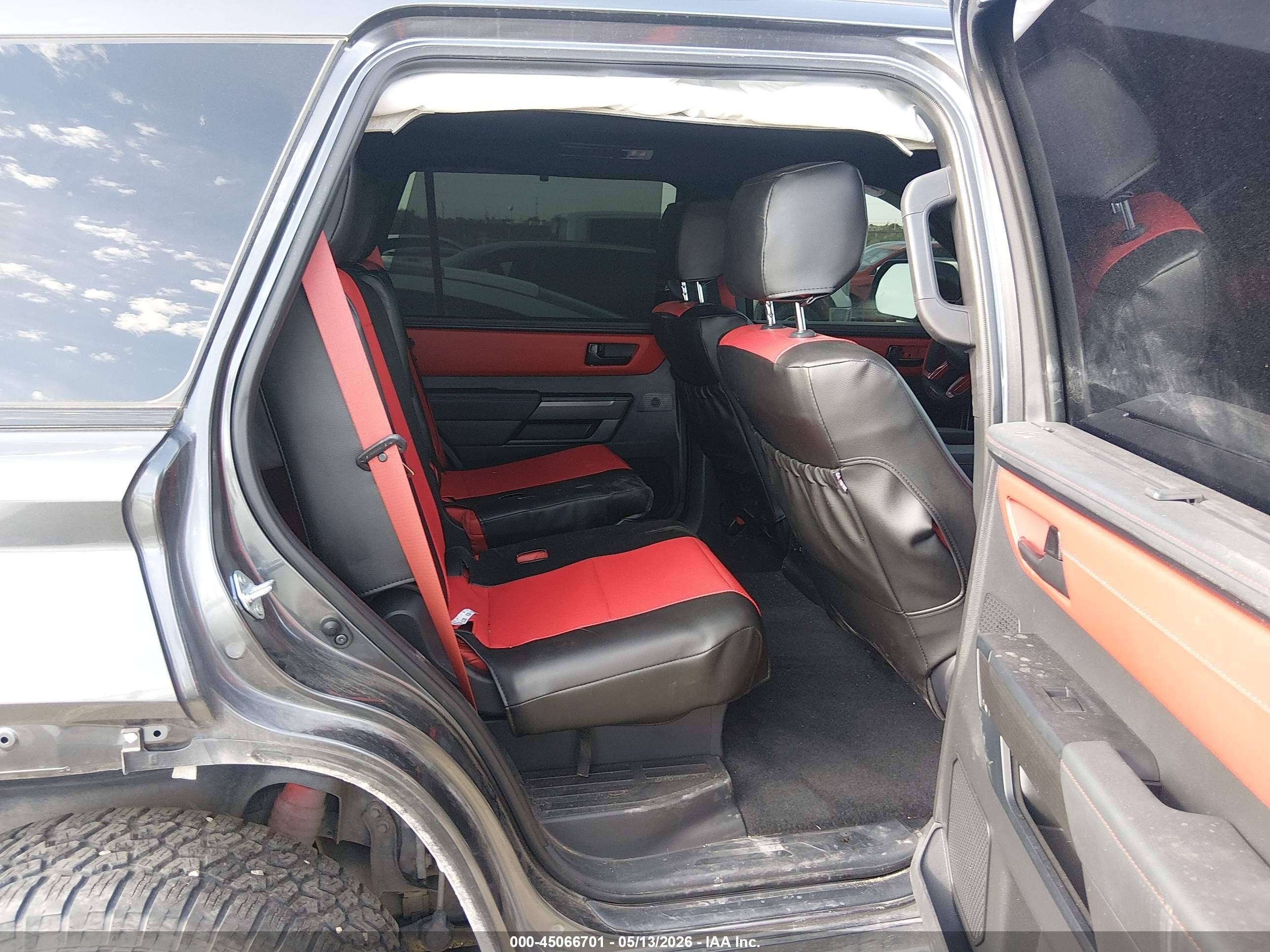 2025 Toyota Sequoia VIN 7SVAAABA0SX062978 IAAI salvage auction — Rear End, Salvage (New Mexico), sold $39,050 on 2026-08-05 (photo 8)