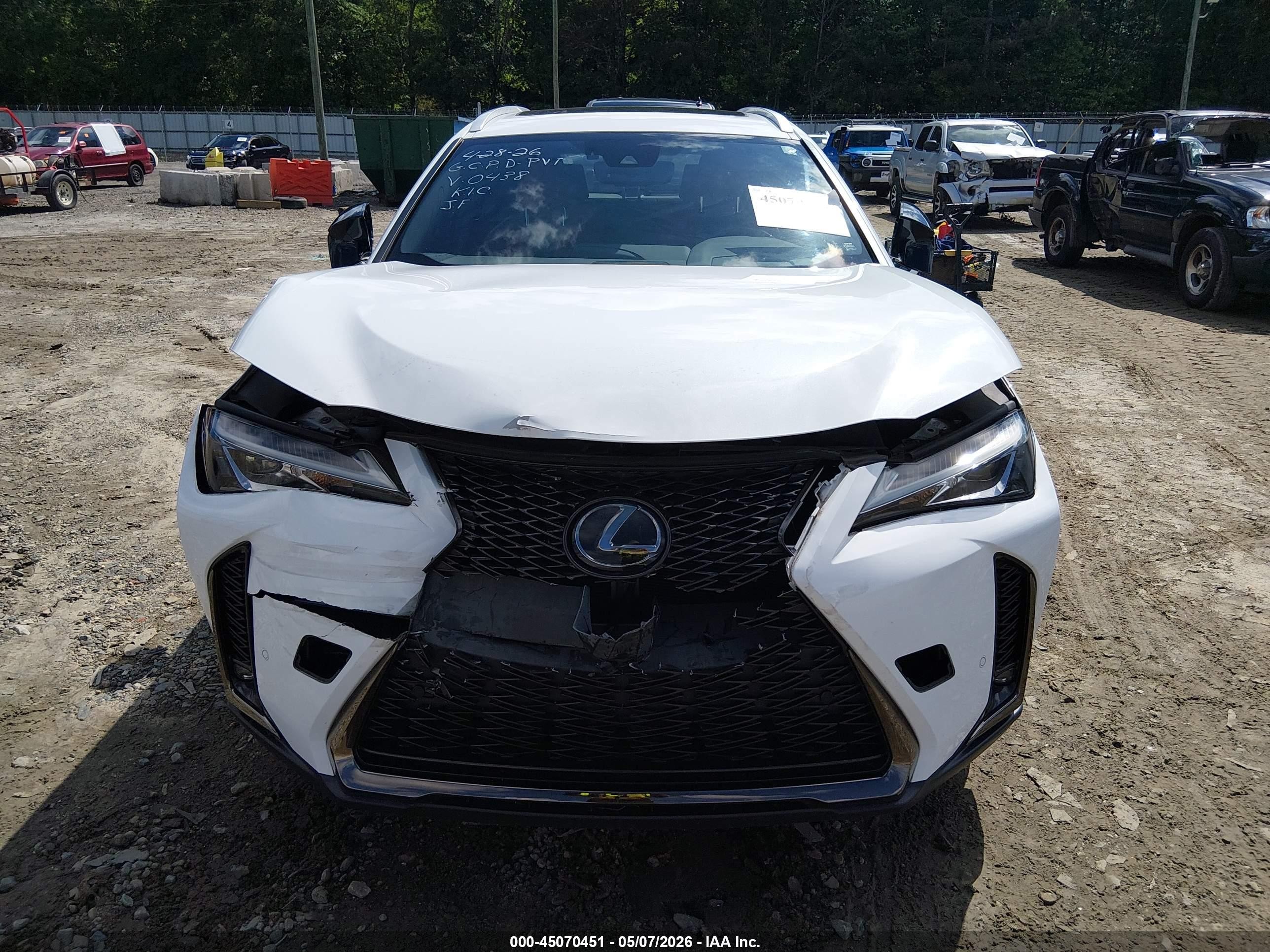 2019 Lexus Ux 200 VIN JTHY3JBH5K2000438 IAAI salvage auction — Front & Rear, Salvage (Idaho), sold $7,250 on 2026-05-29 (photo 6)