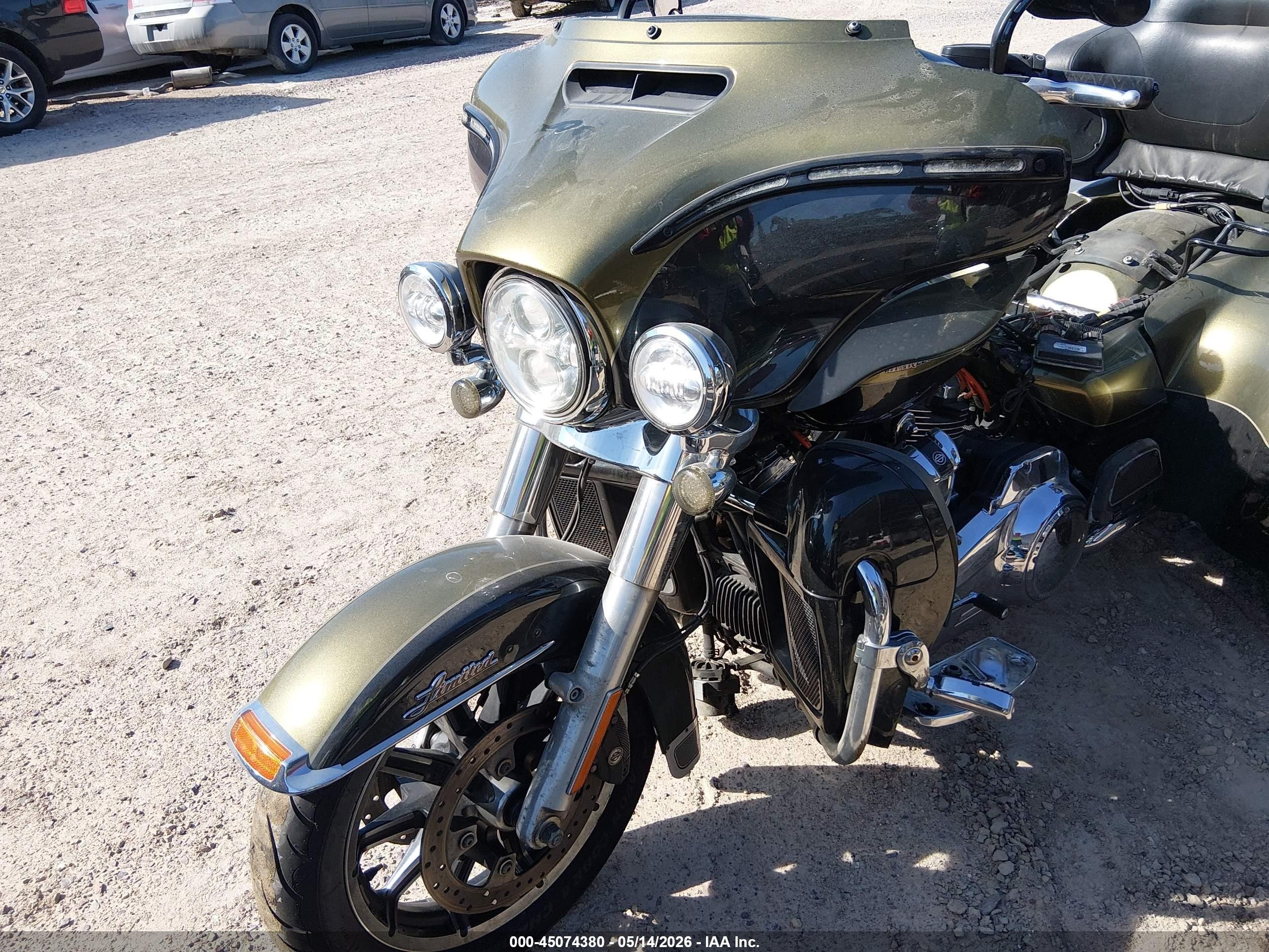 2018 Harley-davidson Fl VIN 1HD1KED17JB606110 IAAI salvage auction — Side, Clear (Wisconsin), sold $6,700 on 2026-06-09 (photo 2)