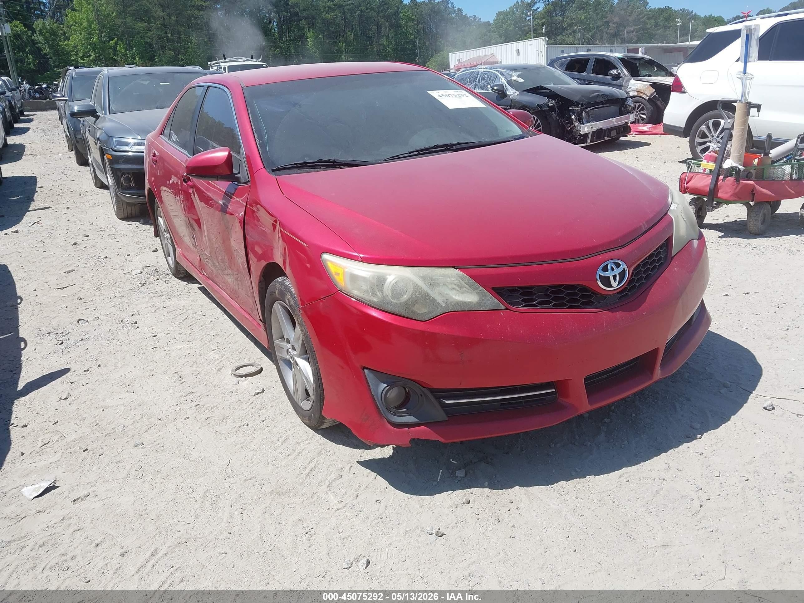 2013 Toyota Camry VIN 4T1BF1FK1DU642372 IAAI salvage auction — Side, Salvage (Georgia), sold $2,400 on 2026-06-23 (photo 1)