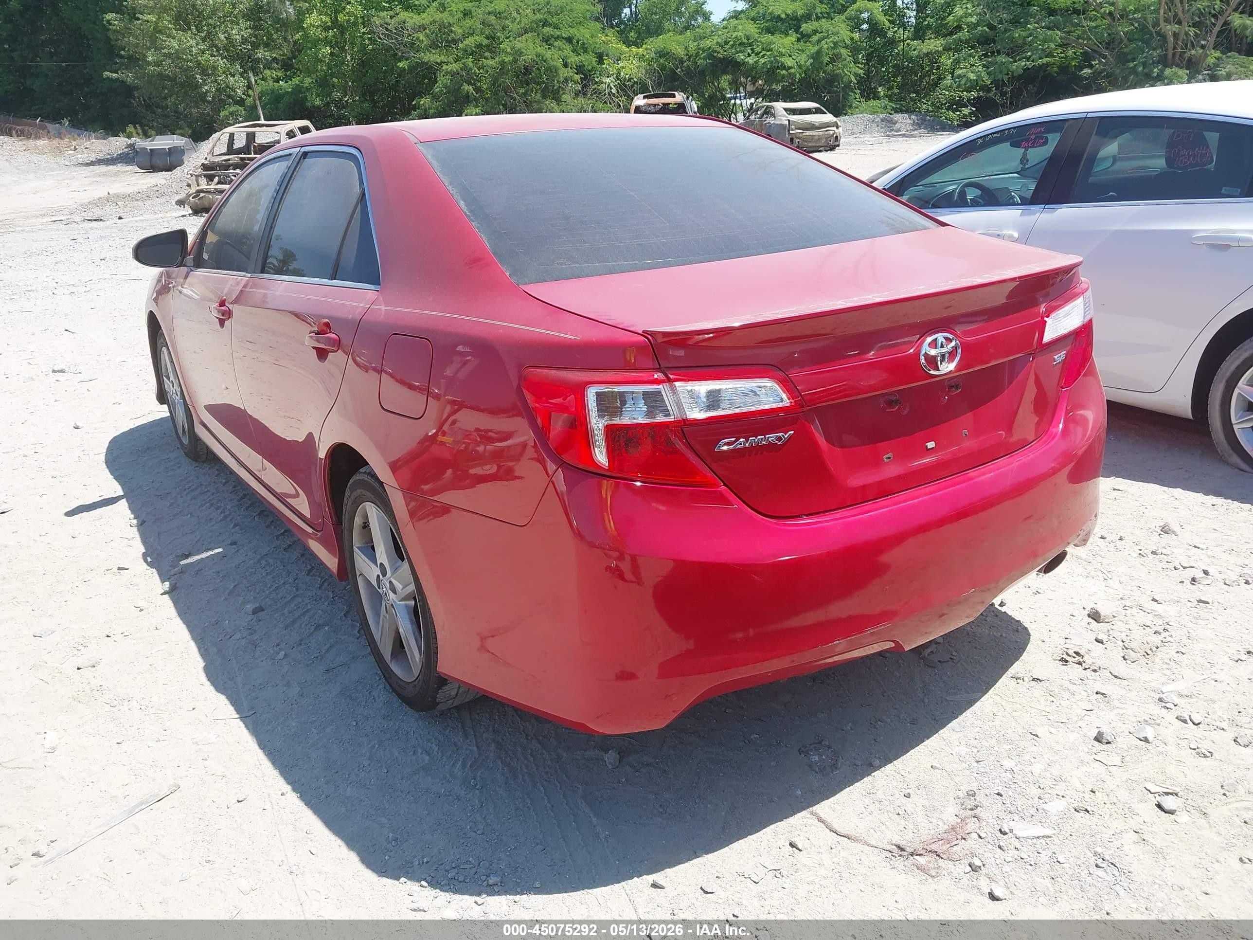 2013 Toyota Camry VIN 4T1BF1FK1DU642372 IAAI salvage auction — Side, Salvage (Georgia), sold $2,400 on 2026-06-23 (photo 3)