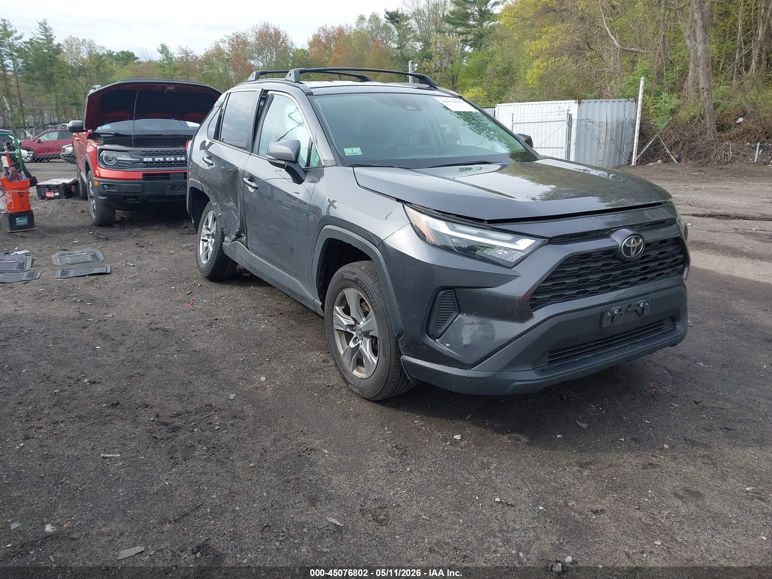 2024 Toyota RAV4 VIN 2T3P1RFV8RW427941 — IAAI salvage auction photo