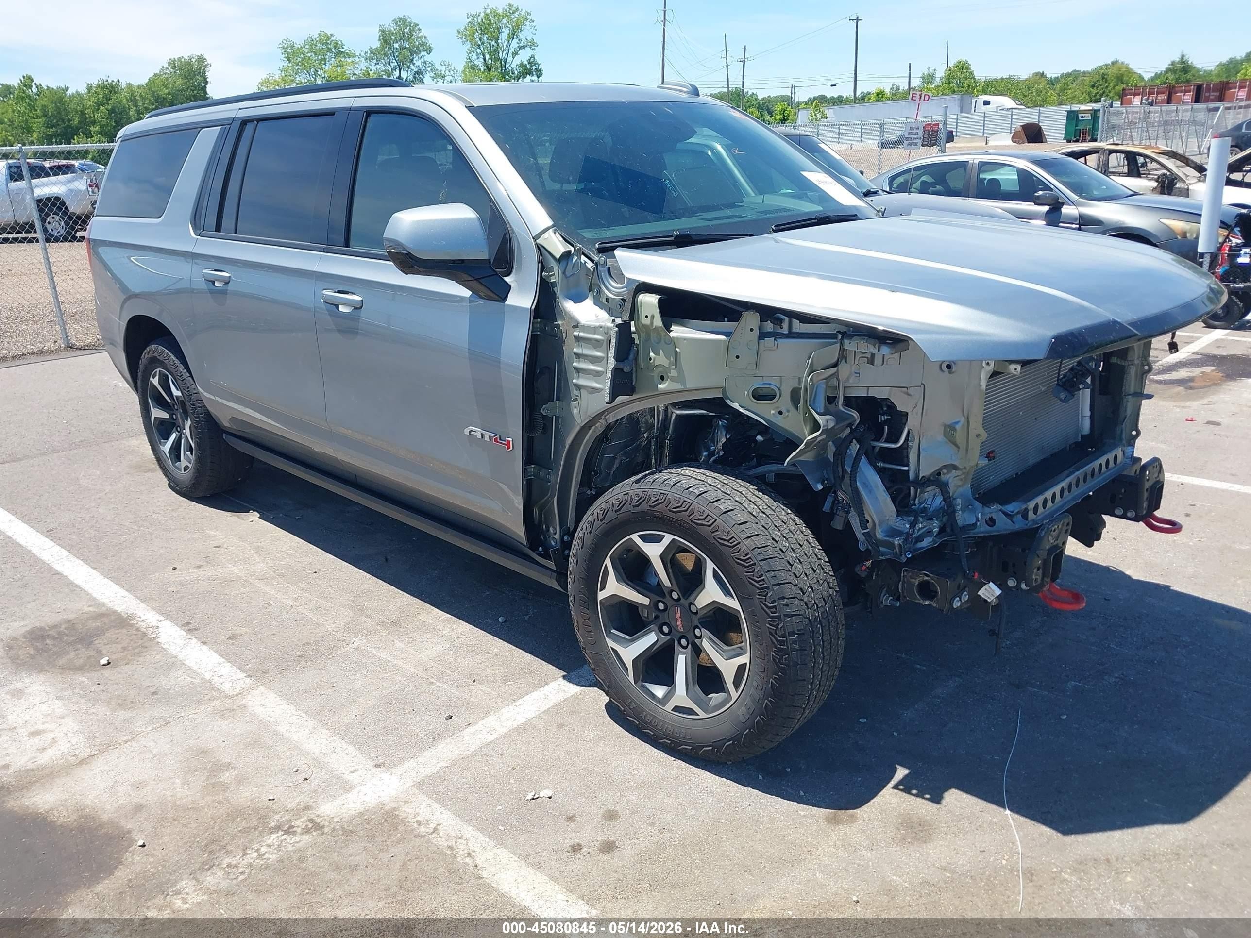 2025 GMC Yukon XL VIN 1GKS2HRL8SR204949 — IAAI salvage auction photo