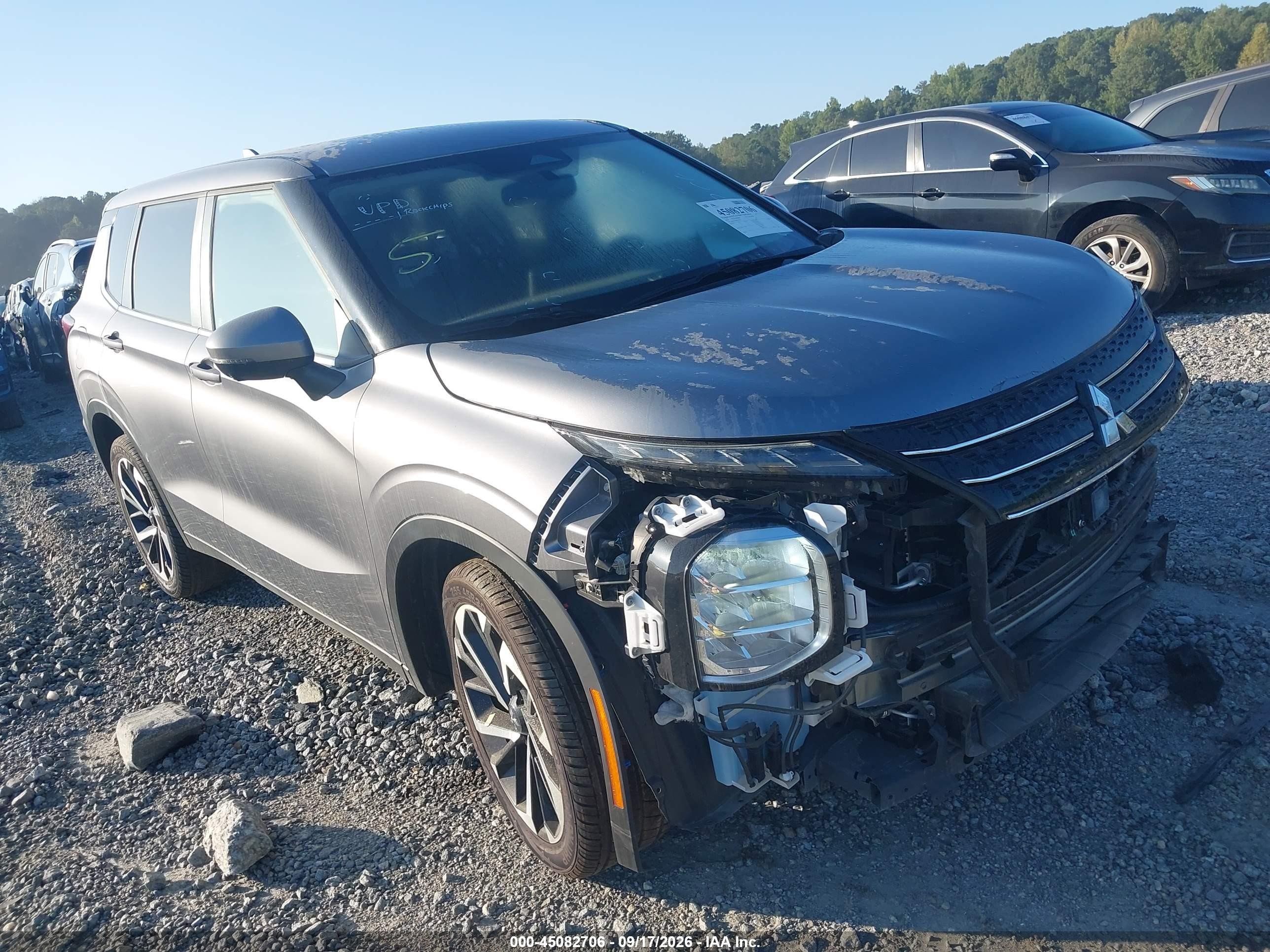 2024 Mitsubishi Outlander VIN JA4J4VA84RZ025206 — IAAI salvage auction photo