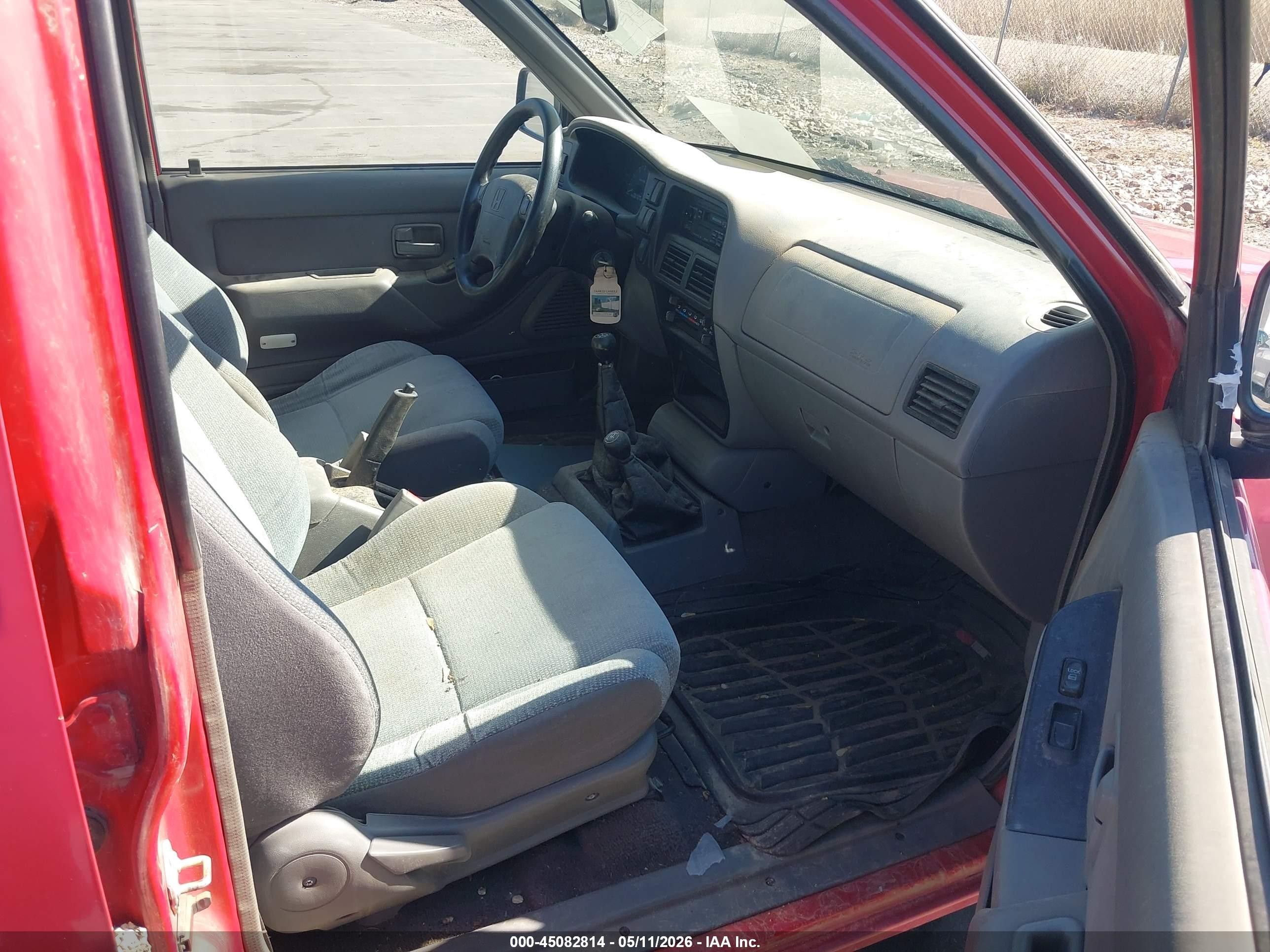 1997 Honda Passport VIN 4S6CM58V8V4400812 IAAI salvage auction — Normal Wear, Clear (Utah), sold $275 on 2026-07-09 (photo 5)
