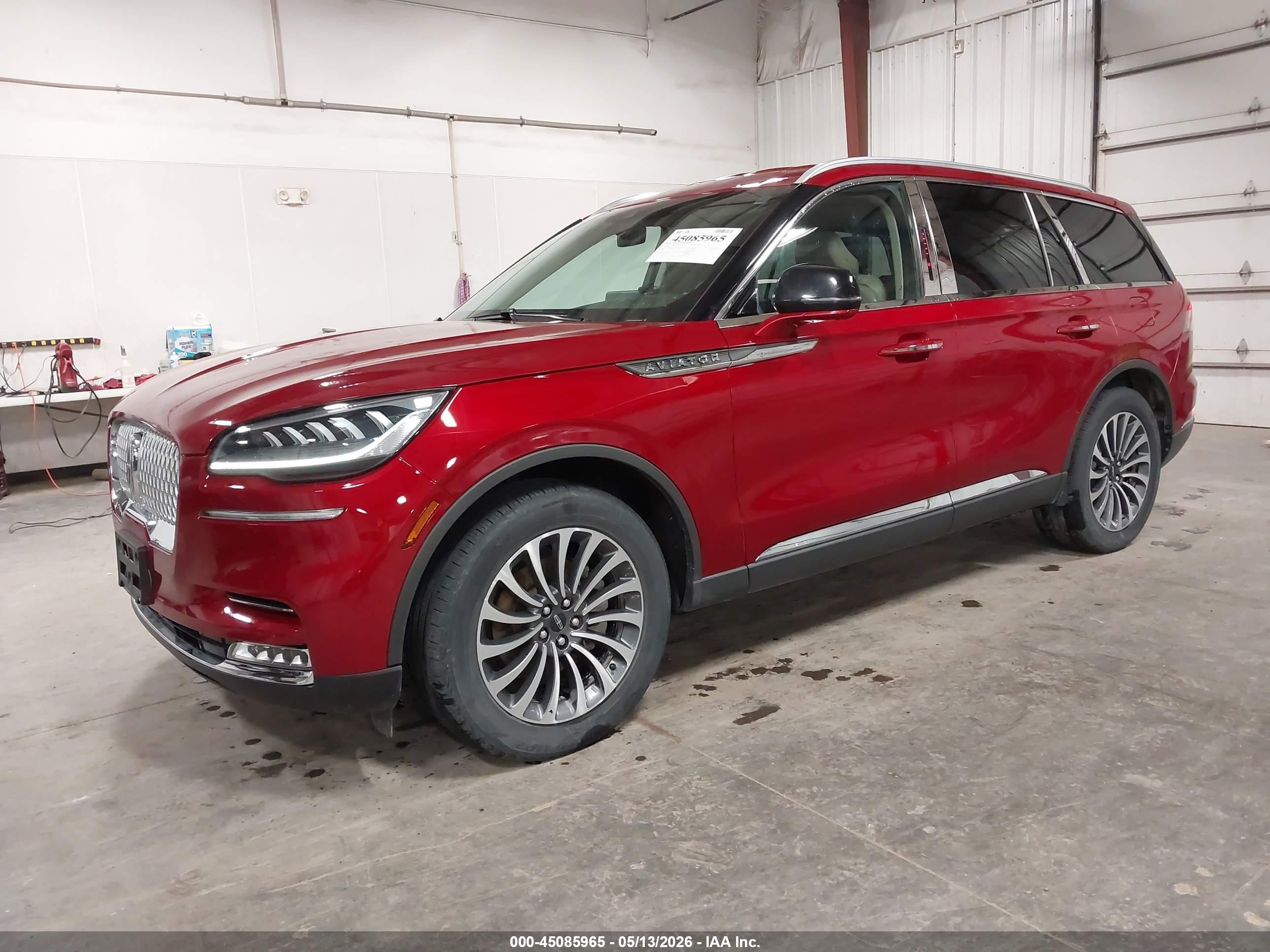 2020 Lincoln Aviator VIN 5LM5J7XC9LGL02631 IAAI salvage auction — Hail, Salvage (Iowa), sold $8,500 on 2026-09-13 (photo 2)