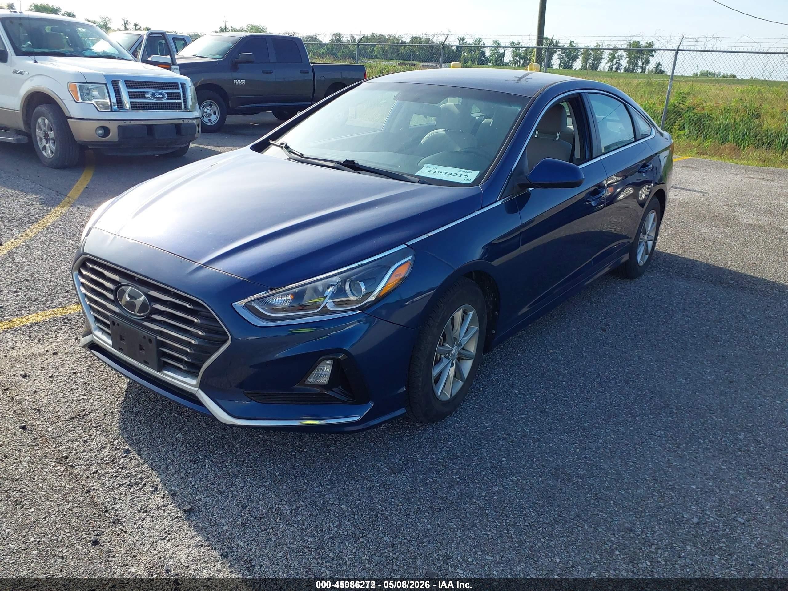 2019 Hyundai Sonata VIN 5NPE24AA2KH774786 IAAI salvage auction — Normal Wear, SF97 (Louisiana), sold $10,225 on 2026-07-09 (photo 2)