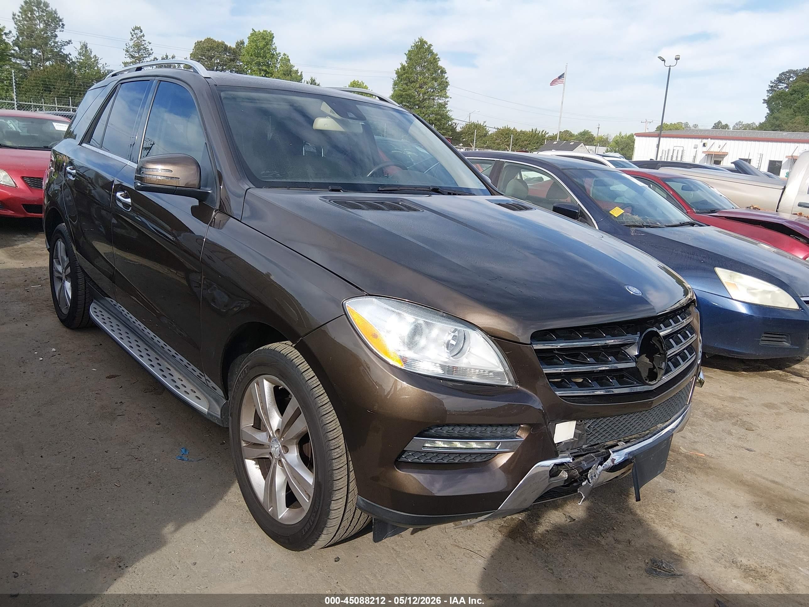 2014 Mercedes-Benz ML-Class VIN 4JGDA5HB6EA427360 — IAAI salvage auction photo