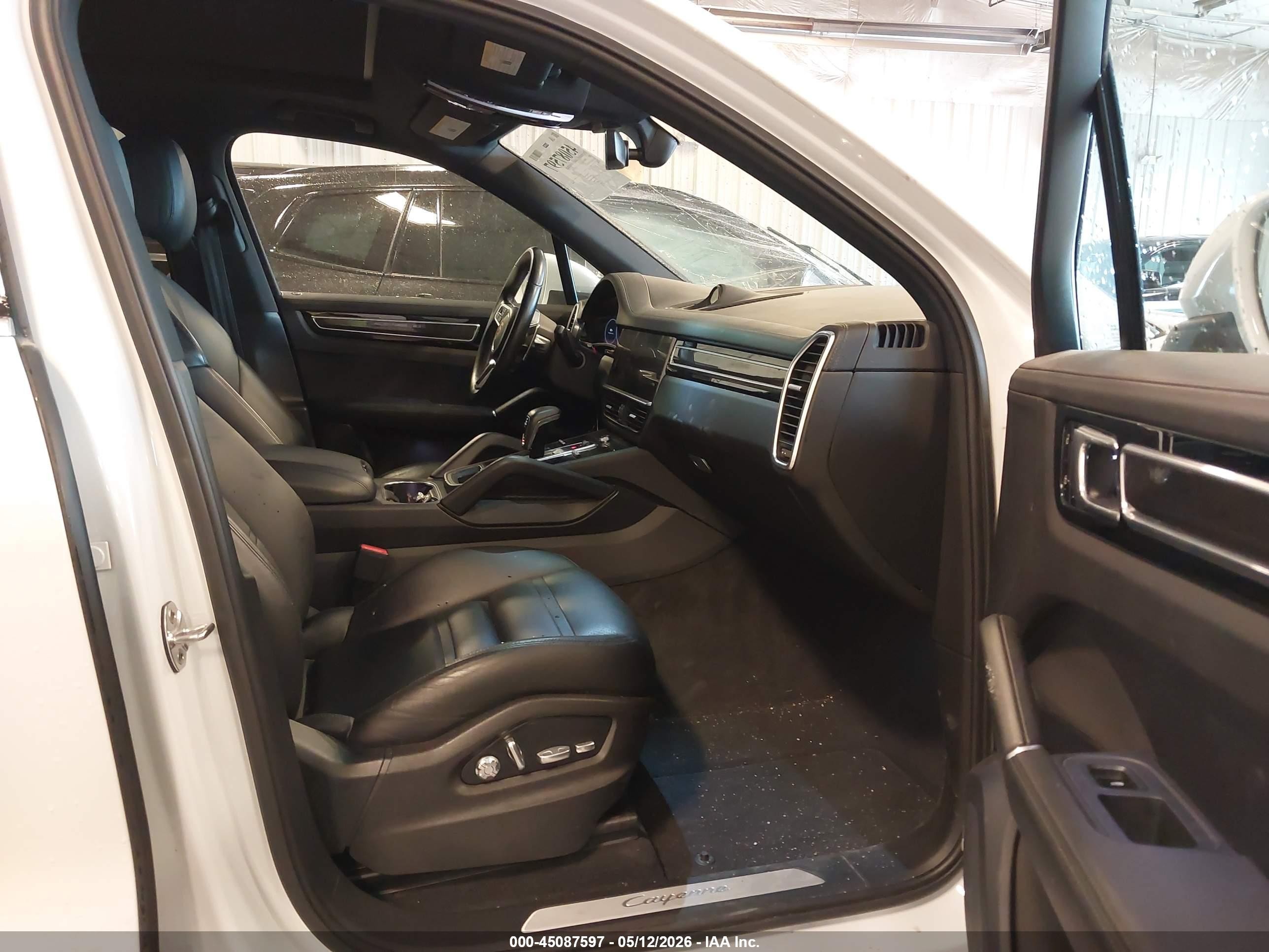 2020 Porsche Cayenne VIN WP1AA2AY9LDA01273 IAAI salvage auction — Front End, Clear (Michigan), sold $16,175 on 2026-06-30 (photo 5)