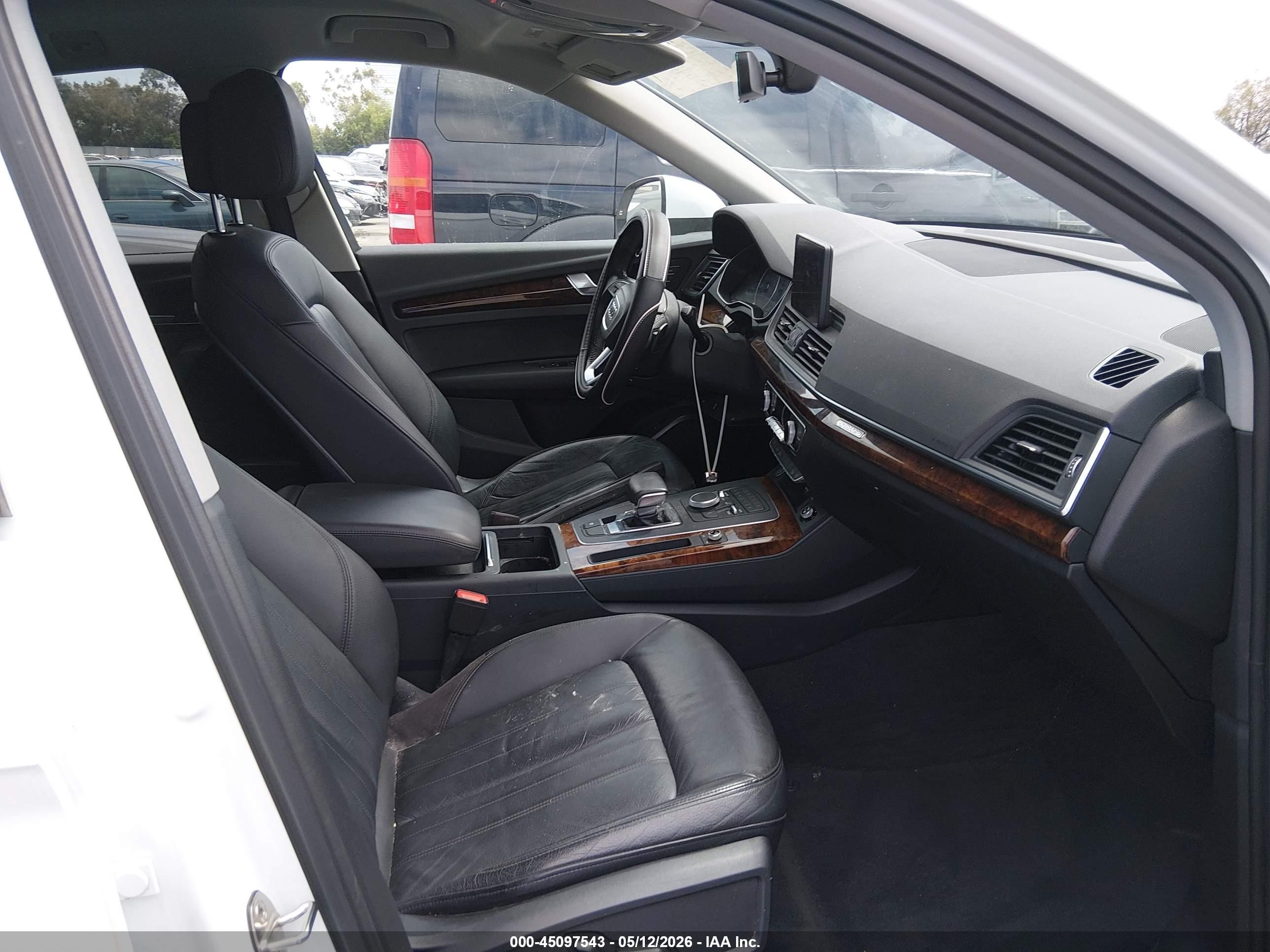 2018 Audi Q5 VIN WA1ANAFY3J2133005 IAAI salvage auction — Unknown, Salvage (California), sold $7,150 on 2026-07-09 (photo 5)
