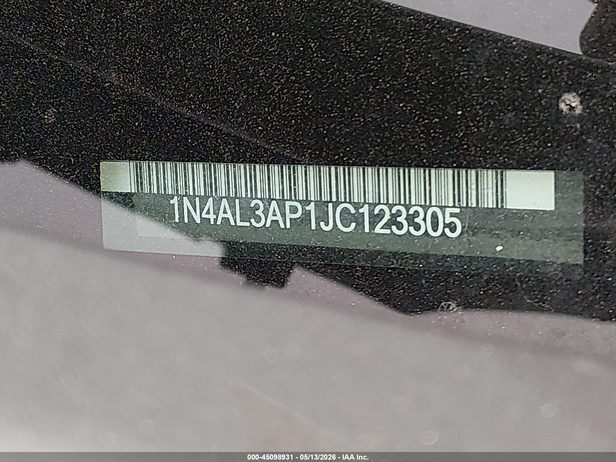 2018 Nissan Altima VIN 1N4AL3AP1JC123305 IAAI salvage auction — Side, Salvage (Maine), sold $800 on 2026-09-12 (photo 9)