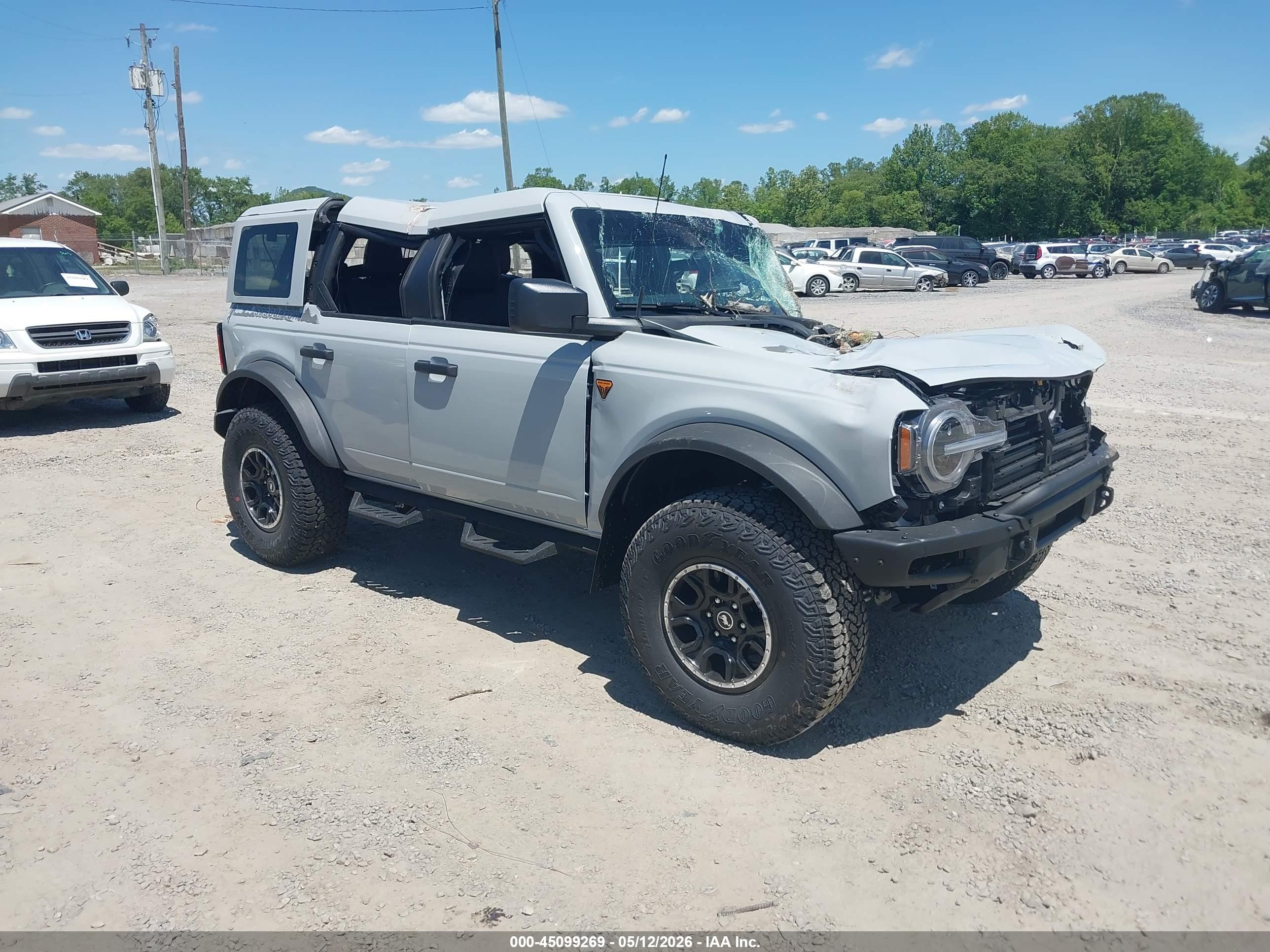 2026 Ford Bronco VIN 1FMEE9BP9TLA50707 — IAAI salvage auction photo