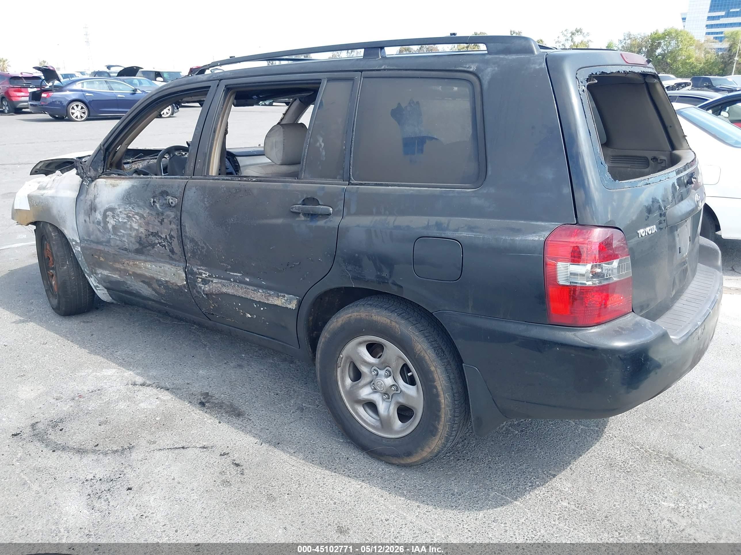 2006 Toyota Highlander VIN JTEGD21A660142556 IAAI salvage auction — Burn Engine, Non-Repairable (California), sold $200 on 2026-07-09 (photo 3)