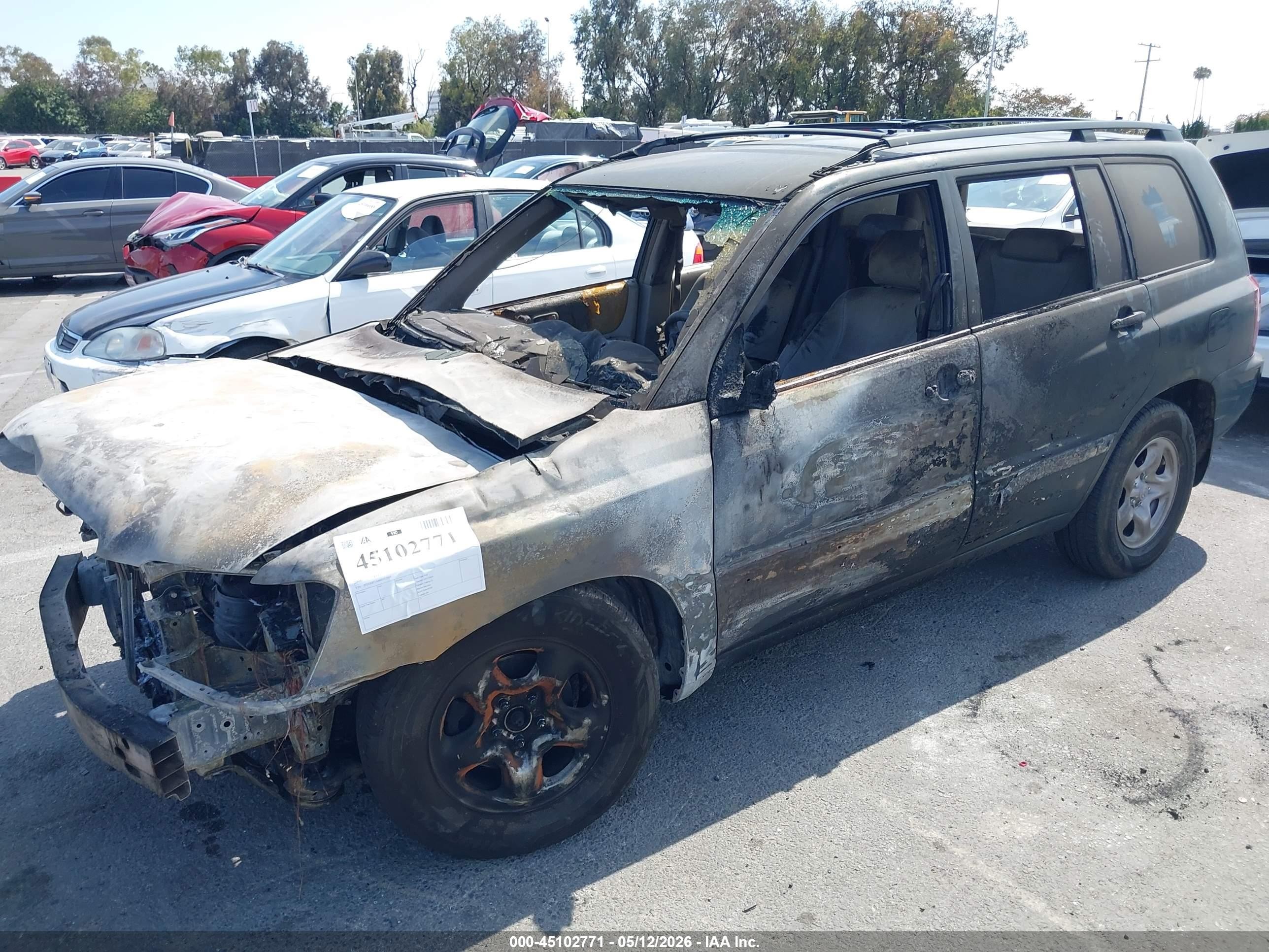 2006 Toyota Highlander VIN JTEGD21A660142556 IAAI salvage auction — Burn Engine, Non-Repairable (California), sold $200 on 2026-07-09 (photo 6)