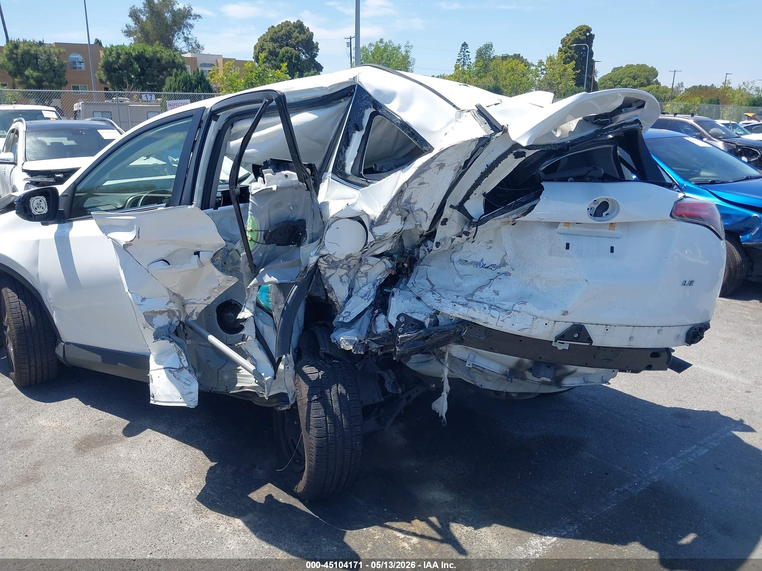 2018 Toyota RAV4 VIN JTMZFREV0JJ729156 IAAI salvage auction — Front & Rear, Salvage (California), sold $1,800 on 2026-07-09 (photo 6)