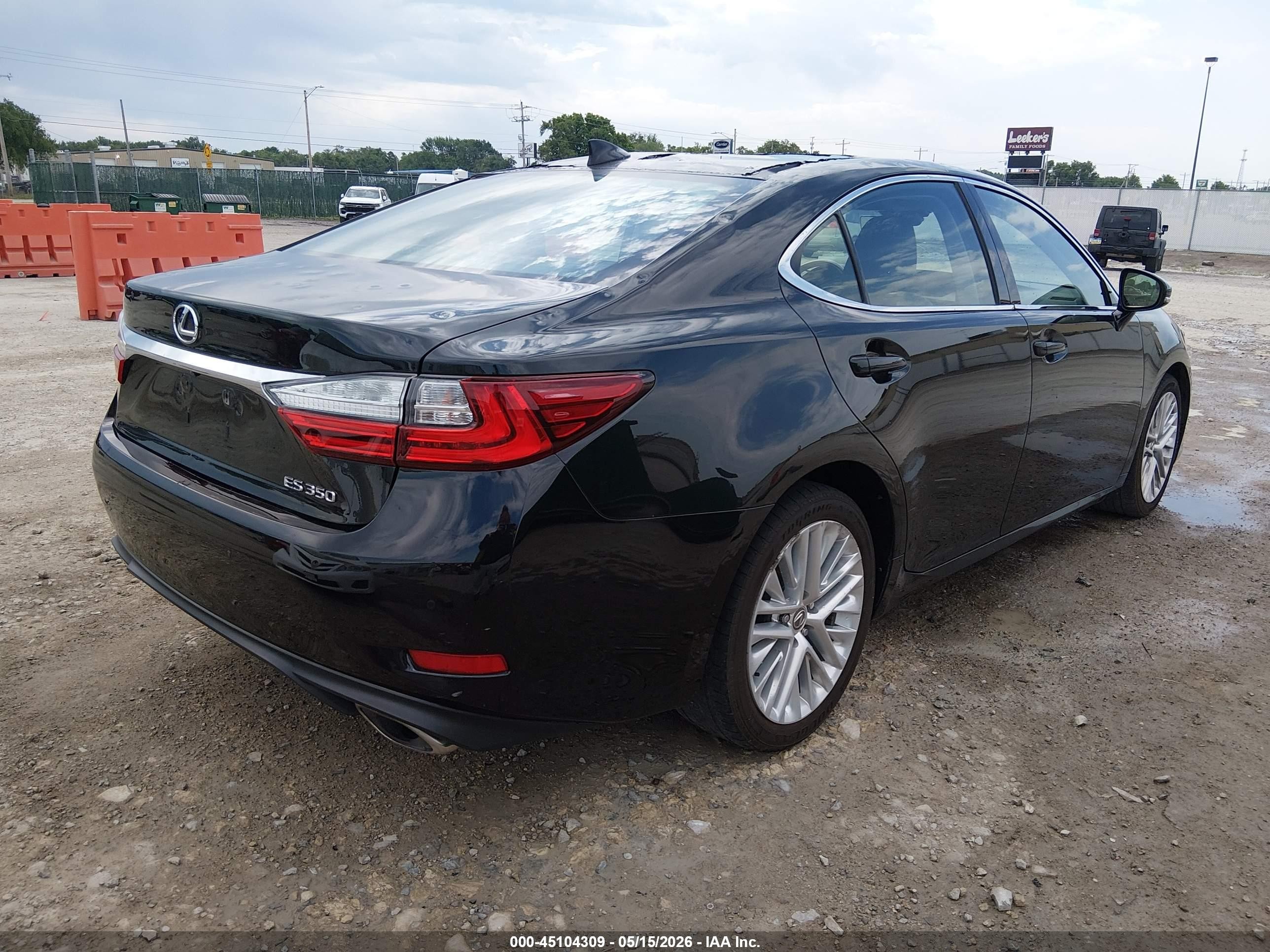 2018 Lexus ES VIN 58ABK1GG0JU090311 IAAI salvage auction — Hail, Salvage (Kansas), sold $8,425 on 2026-08-28 (photo 4)