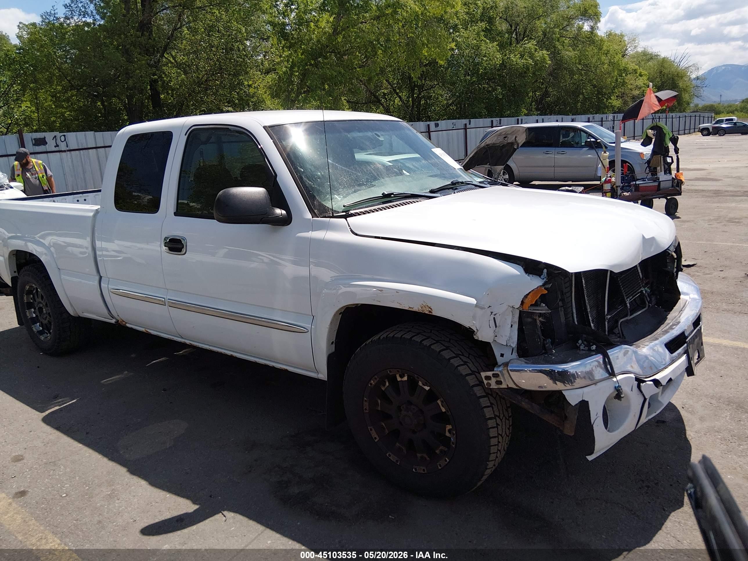 2006 GMC Sierra 1500 VIN 2GTEK19B261326079 IAAI salvage auction — Front End, Clear (Wyoming), sold $950 on 2026-07-02 (photo 1)