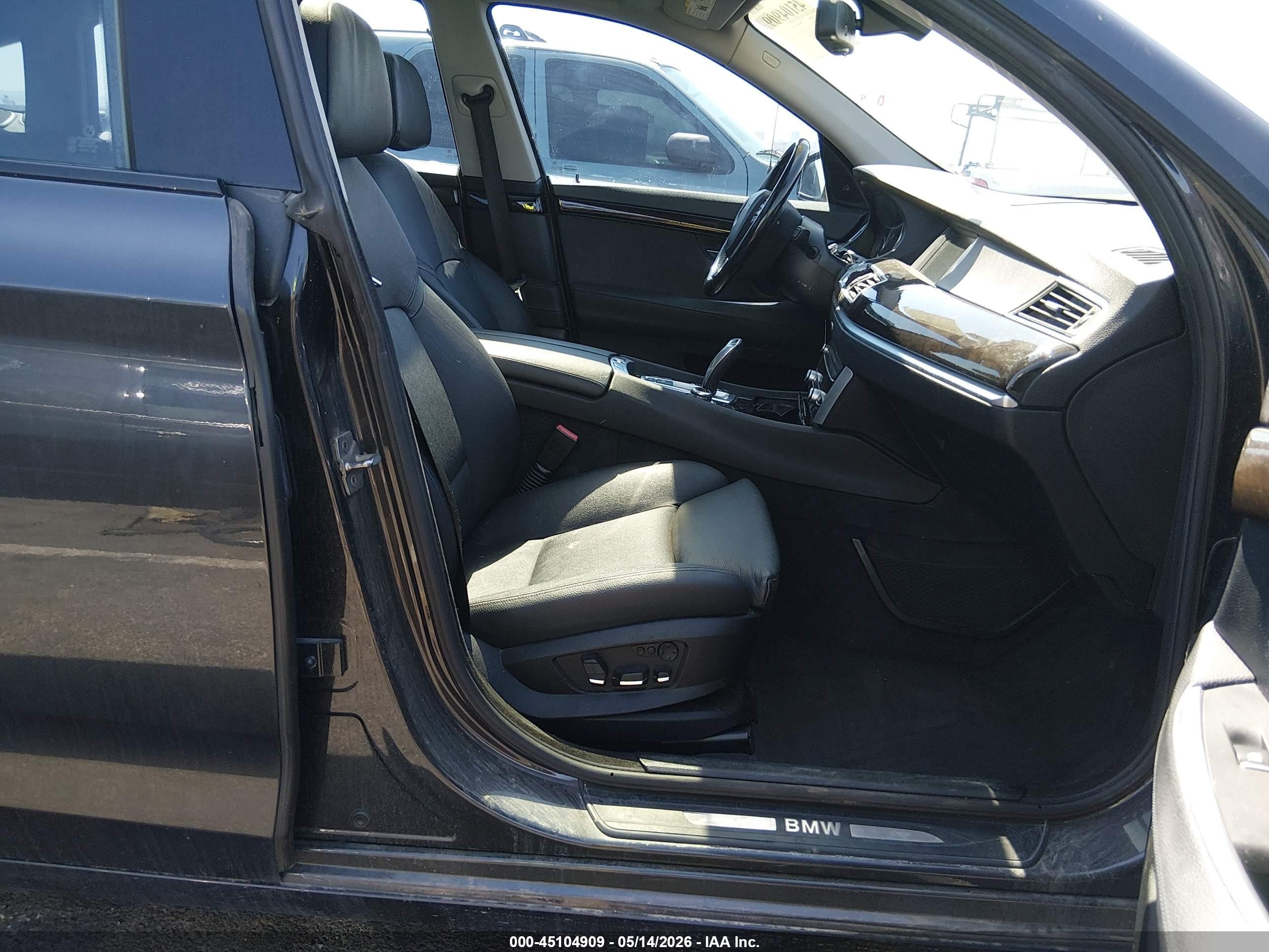 2011 BMW 5 Series VIN WBASN4C57BC210005 IAAI salvage auction — Normal Wear, Clear (Texas), sold $1,850 on 2026-06-12 (photo 5)
