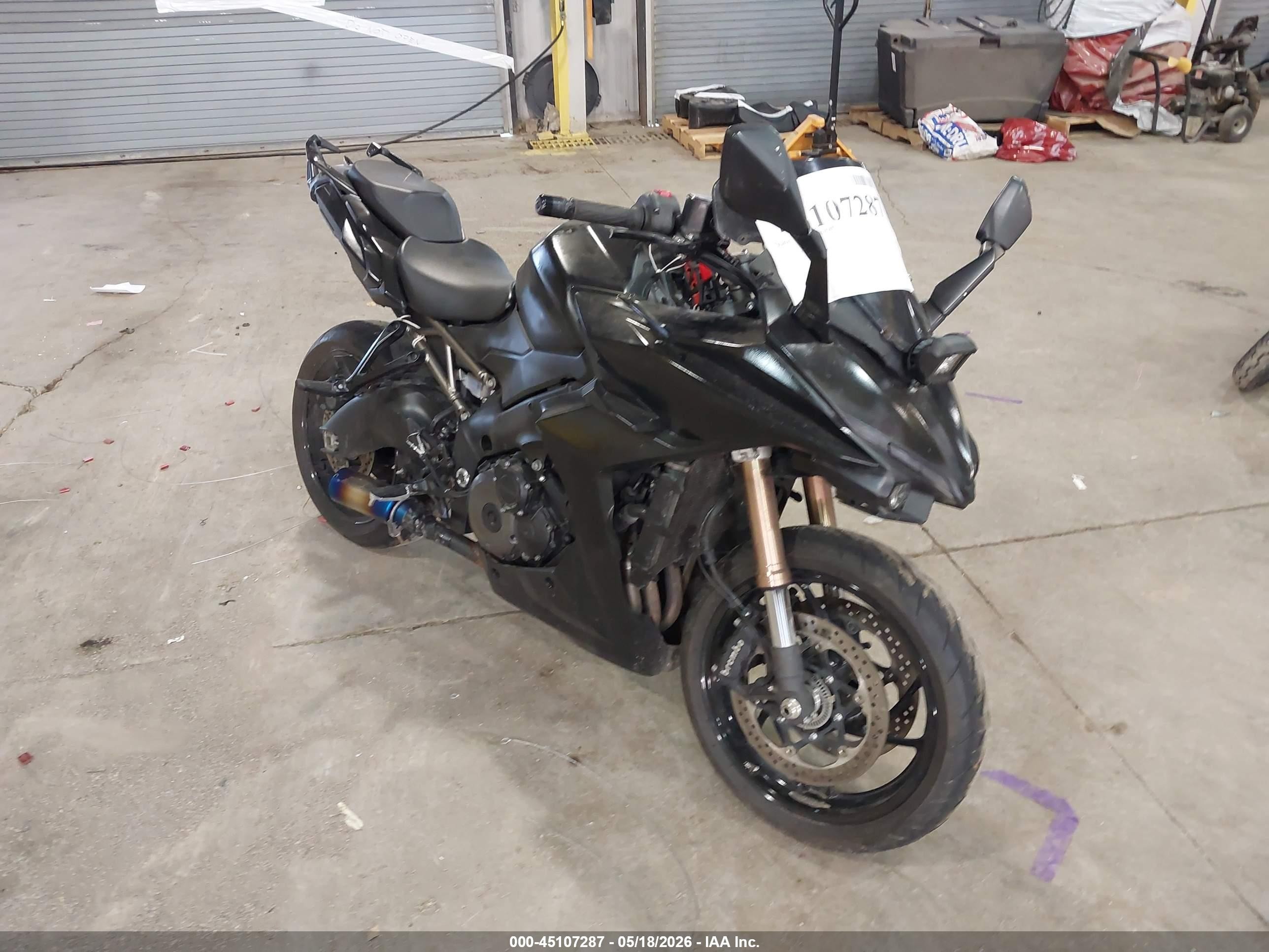 2023 Suzuki Gsx VIN JS1EK12B0P7100213 IAAI salvage auction — Side, Salvage (Indiana), sold $1,925 on 2026-09-04 (photo 1)