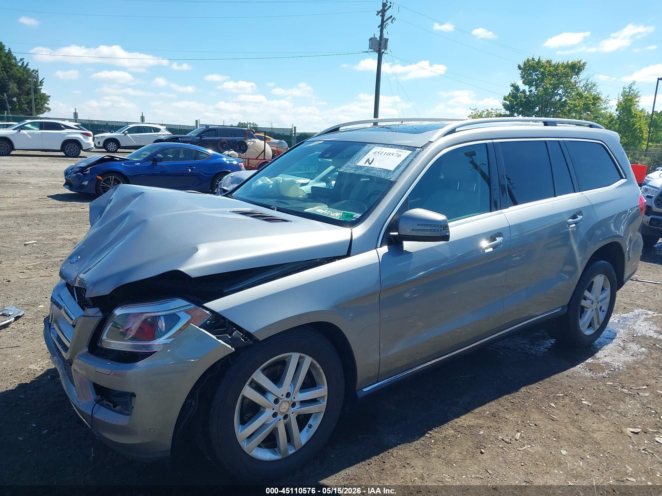 2014 Mercedes-benz VIN 4JGDF2EE1EA364313 IAAI salvage auction — Front End, Clear (Virginia), sold $1,500 on 2026-09-06 (photo 2)