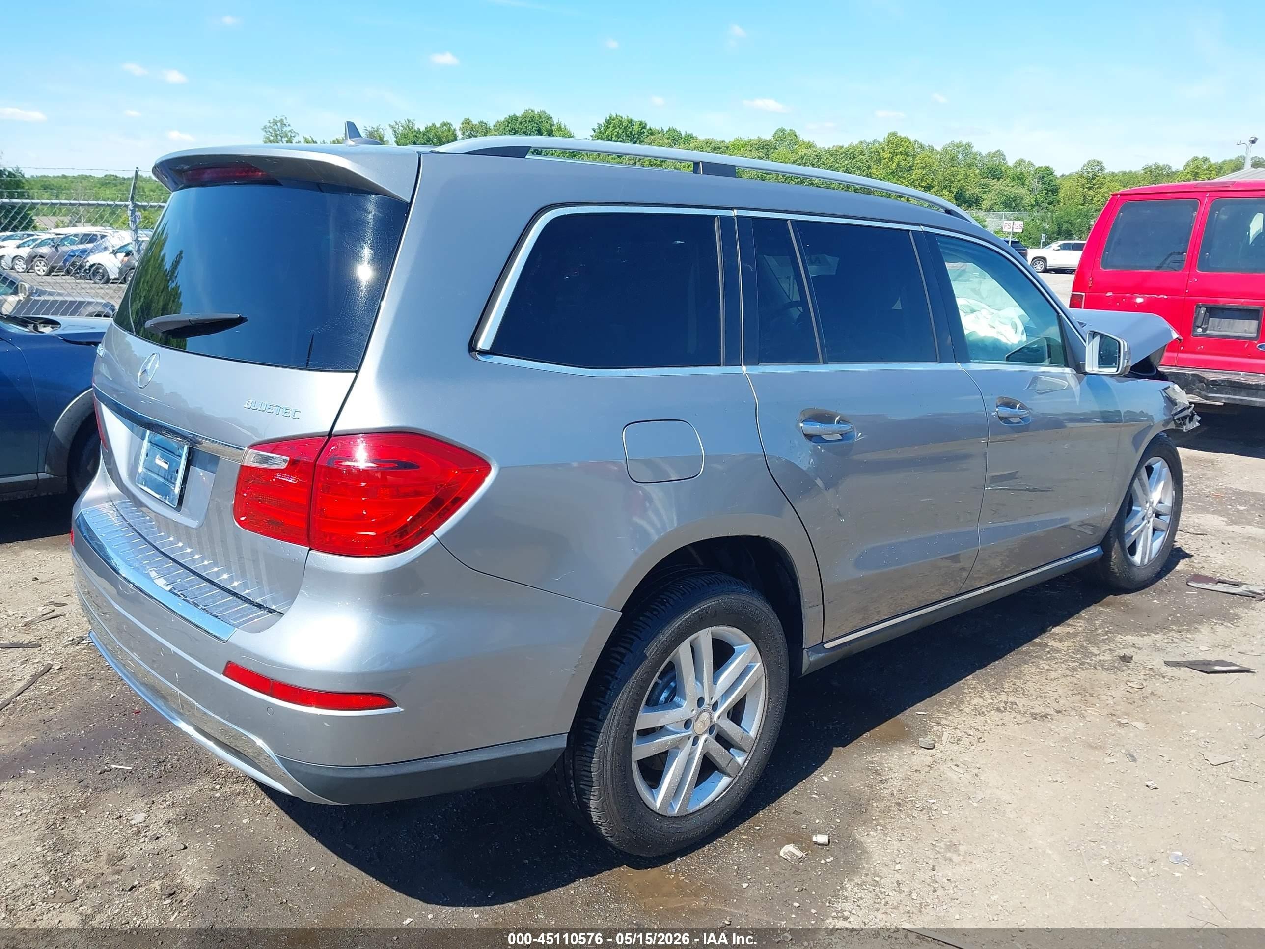 2014 Mercedes-benz VIN 4JGDF2EE1EA364313 IAAI salvage auction — Front End, Clear (Virginia), sold $1,500 on 2026-09-06 (photo 4)