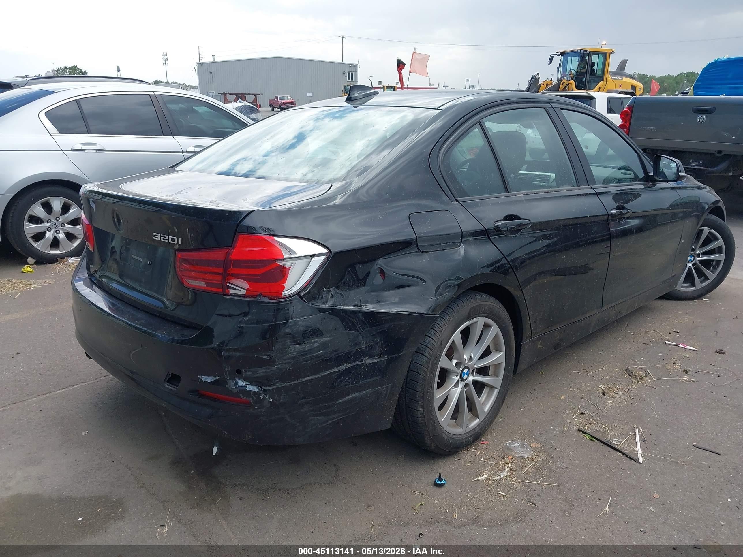 2017 BMW 3er VIN WBA8E1G5XHNU12935 IAAI salvage auction — Suspension, Salvage (Utah), sold $375 on 2026-09-03 (photo 4)