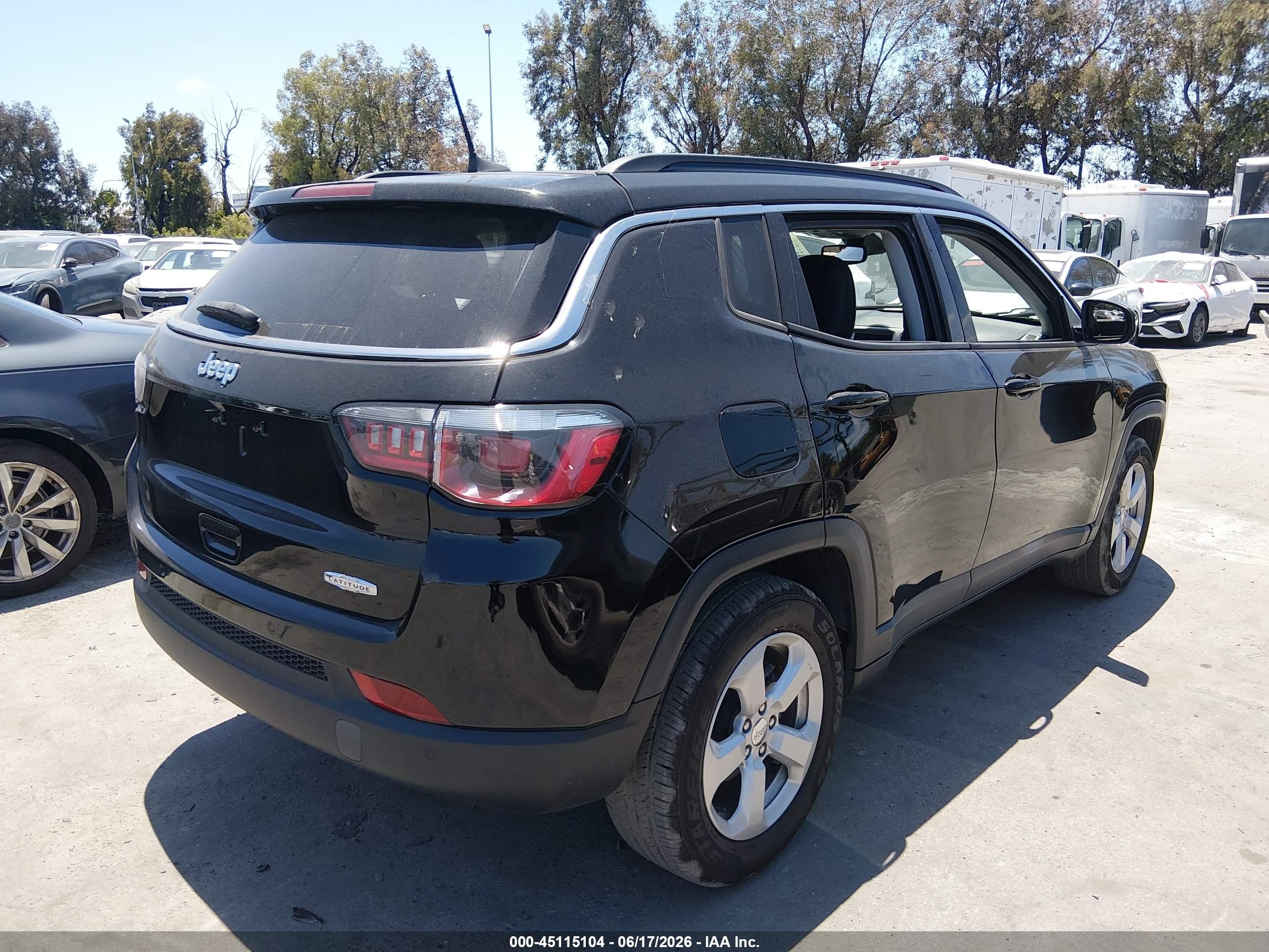 2018 Jeep Compass VIN 3C4NJCBB4JT293103 IAAI salvage auction — Normal Wear, Clear (California), sold $5,700 on 2026-07-09 (photo 4)