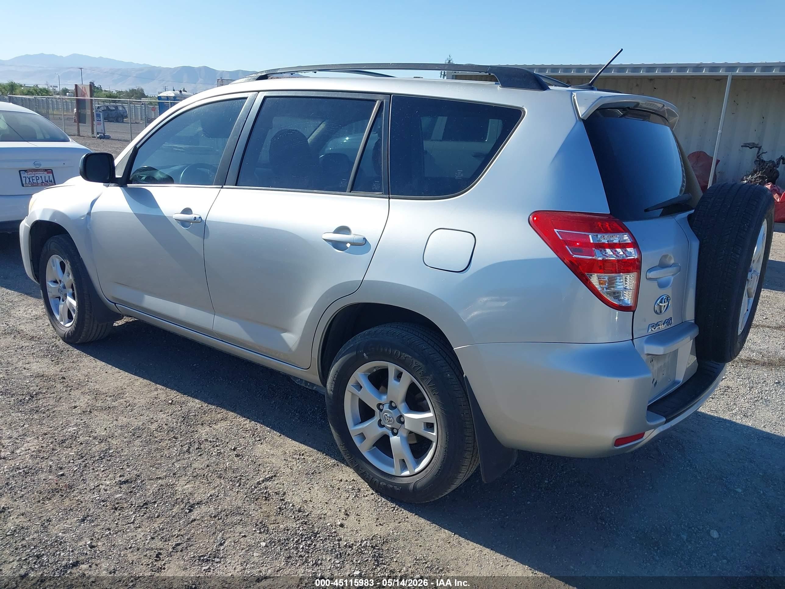 2011 Toyota RAV4 VIN JTMZF4DV0B5034724 IAAI salvage auction — Front End, Salvage (California), sold $1,725 on 2026-07-09 (photo 3)