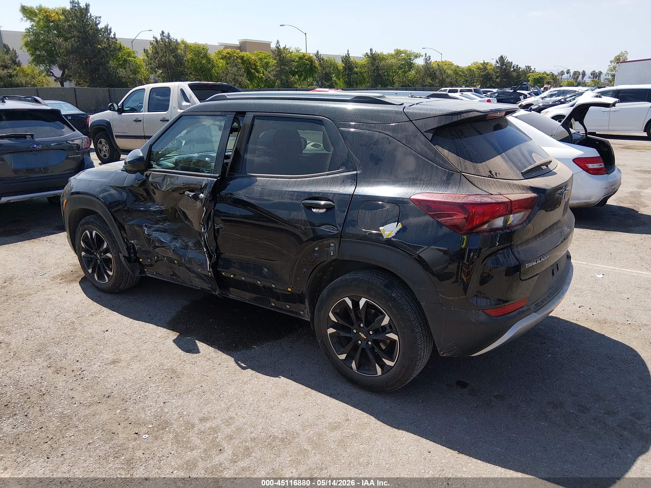 2022 Chevrolet Trailblazer VIN KL79MPSL2NB052279 IAAI salvage auction — Side, Salvage (California), sold $2,500 on 2026-09-13 (photo 3)