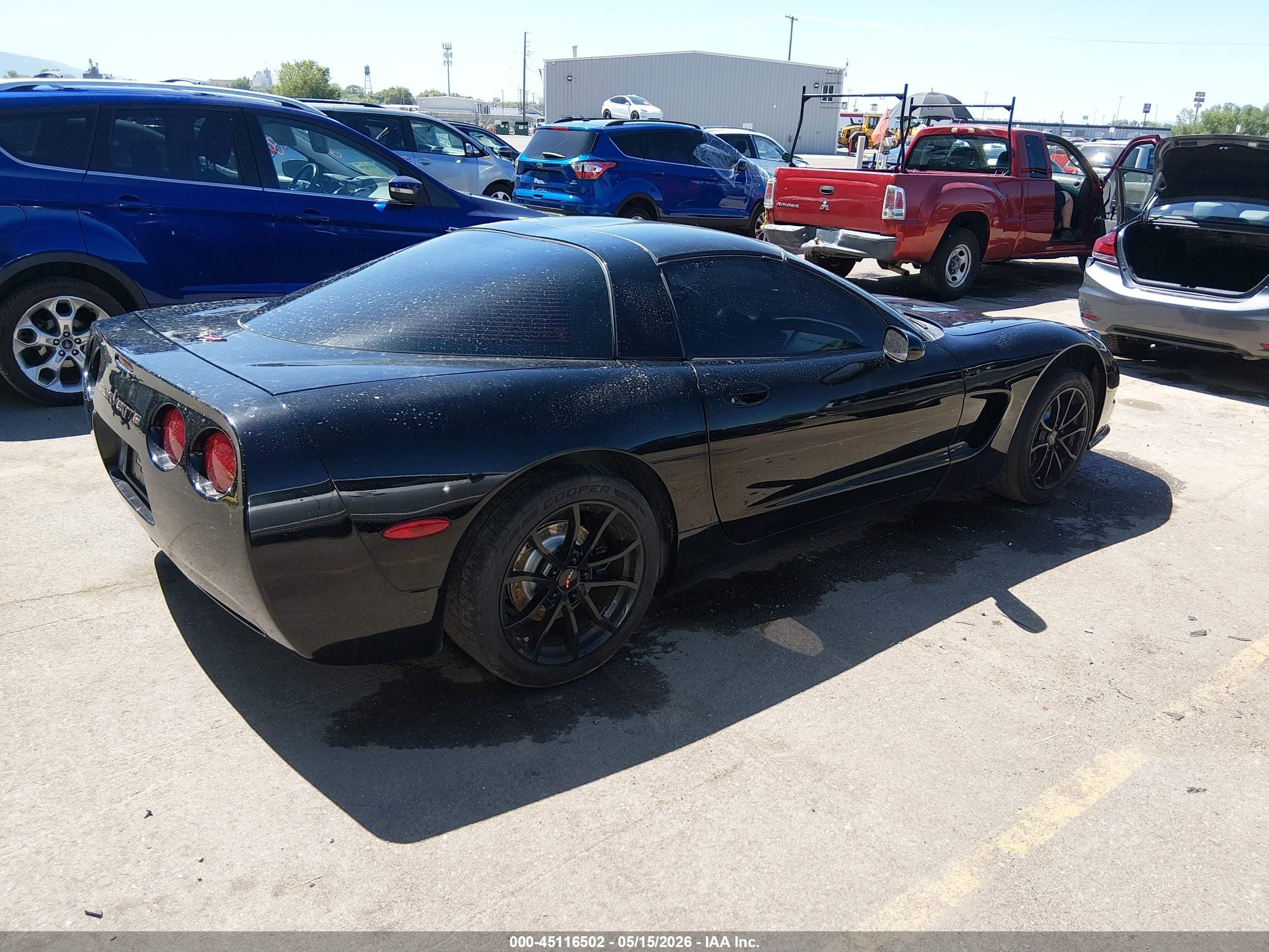 1997 Chevrolet Corvette VIN 1G1YY22G0V5104072 IAAI salvage auction — Side, Salvage (Utah), sold $3,425 on 2026-07-09 (photo 4)