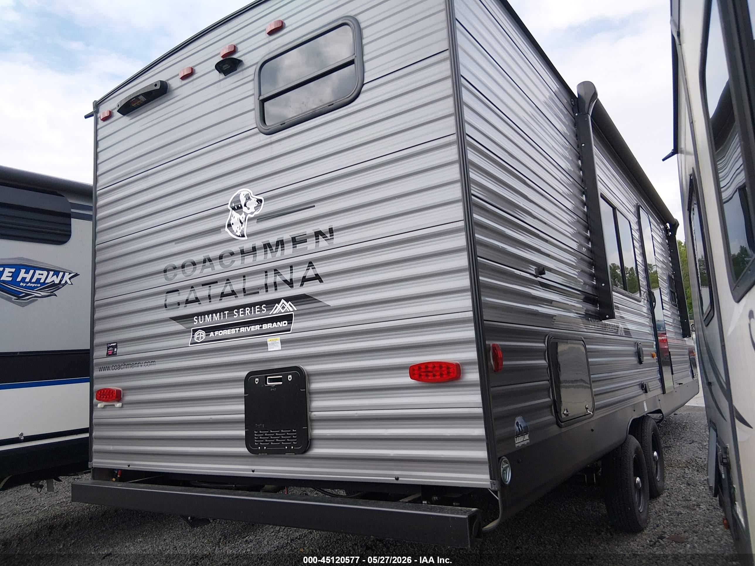 2025 Coachmen Catalina VIN 5ZT2CARBXSU045628 IAAI salvage auction — Hail, Salvage (Illinois), sold $6,100 on 2026-09-09 (photo 4)
