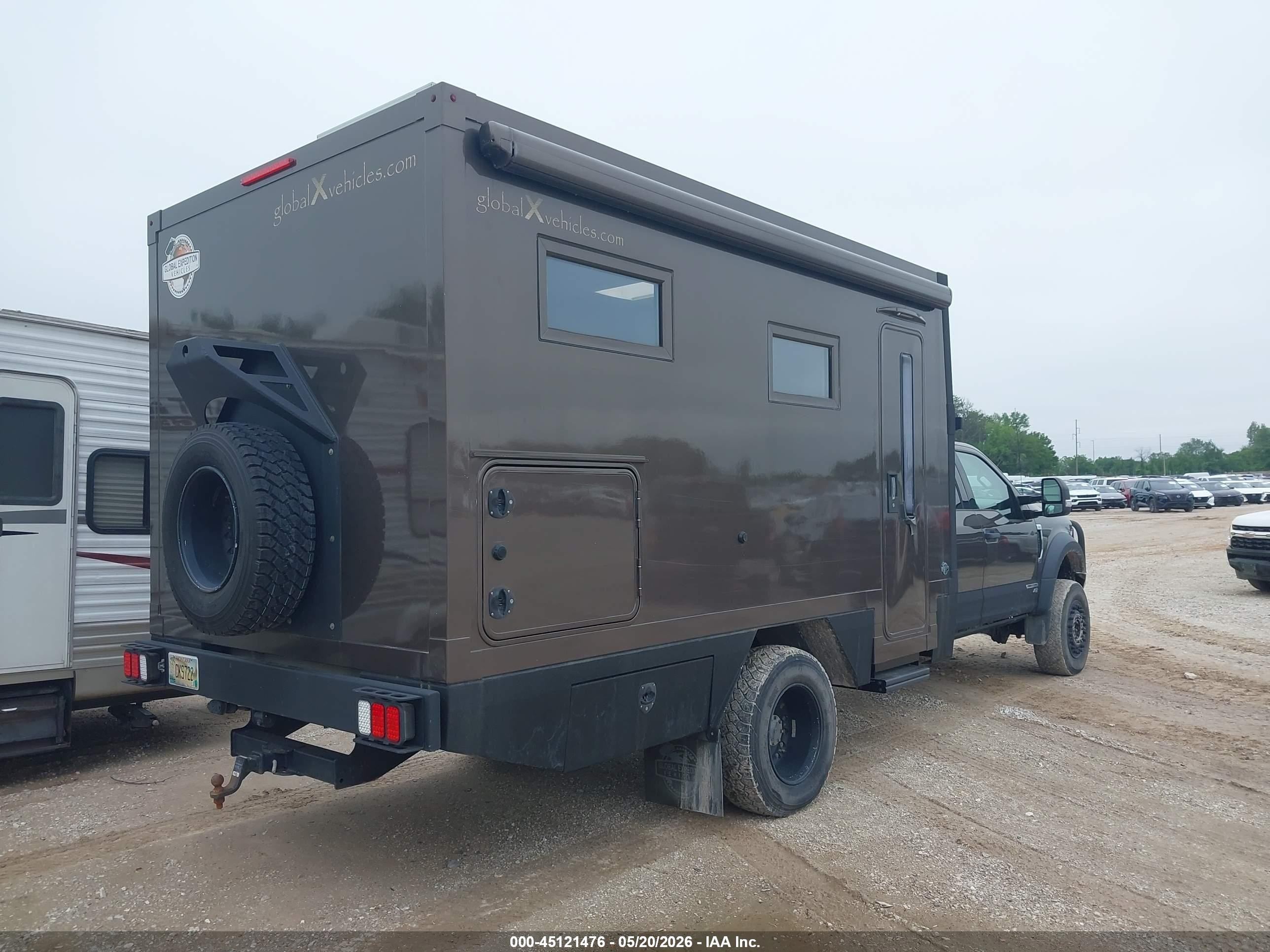 2017 Ford F-550 Chassis VIN 1FD0X5HT6HEC11219 IAAI salvage auction — Side, Clear (Montana), sold $64,650 on 2026-07-06 (photo 4)