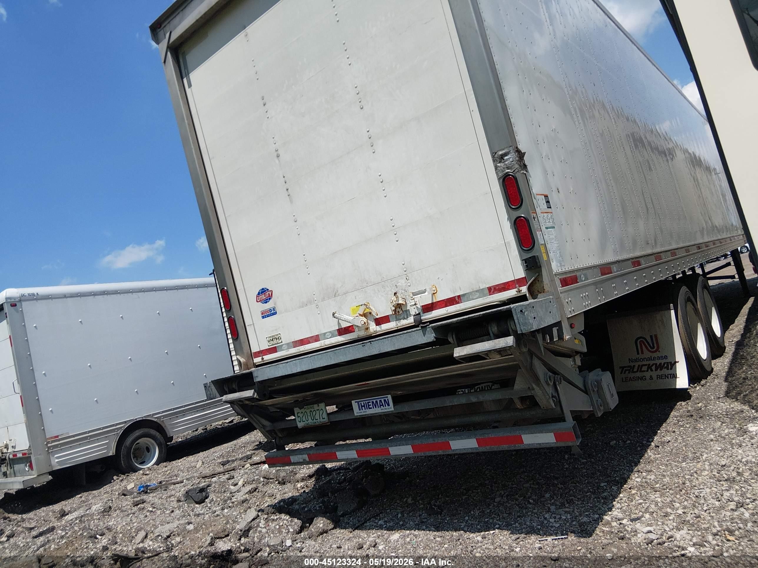 2024 Utility trailer mfg Van VIN 1UYVS2535R7131302 IAAI salvage auction — Top/Roof, Salvage (Ohio), sold $3,350 on 2026-10-01 (photo 4)