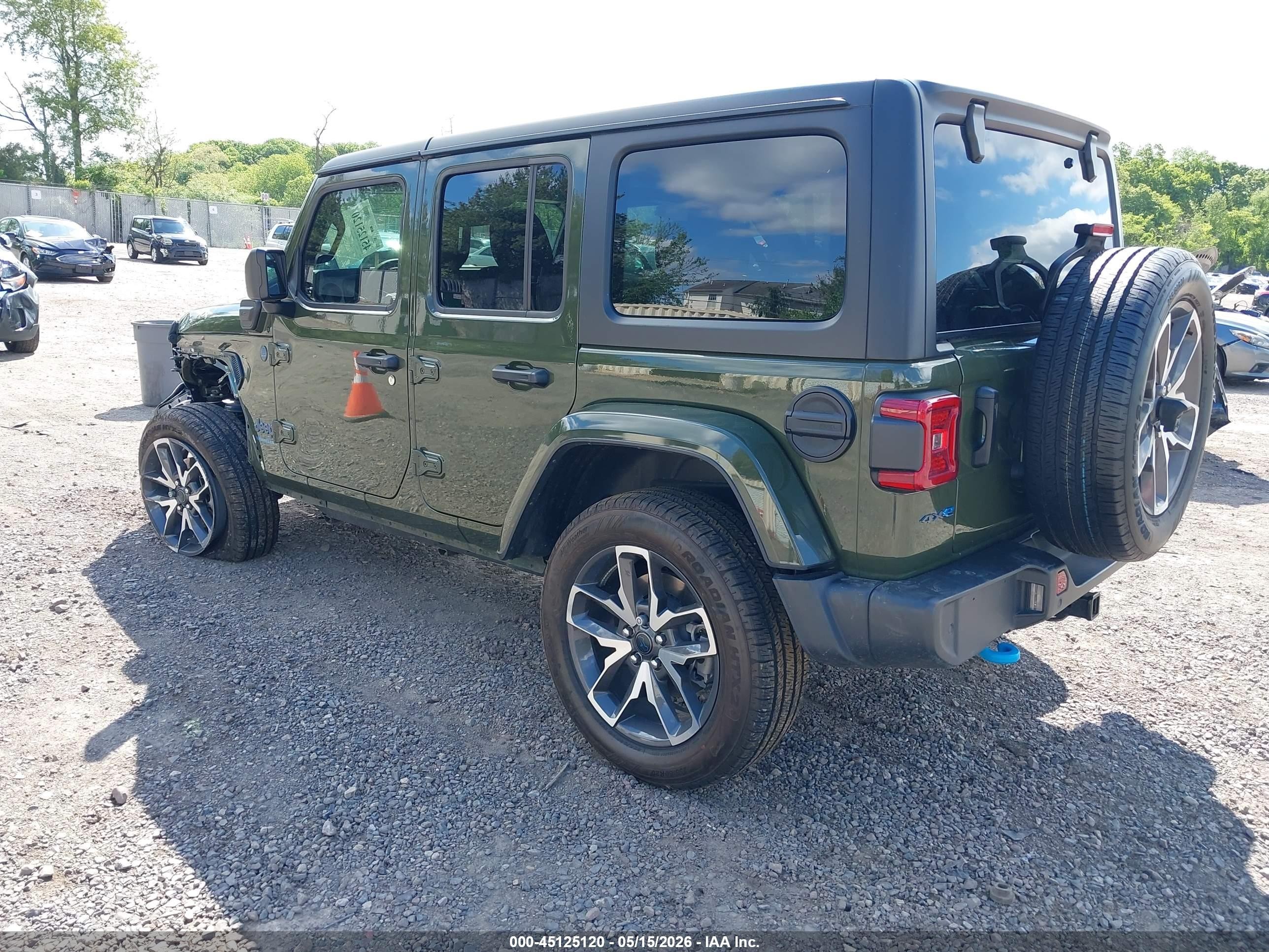 2024 Jeep Grand wagoneer VIN 1C4RJXN68RW191204 IAAI salvage auction — Unknown, Salvage (New Jersey), sold $14,100 on 2026-09-19 (photo 3)