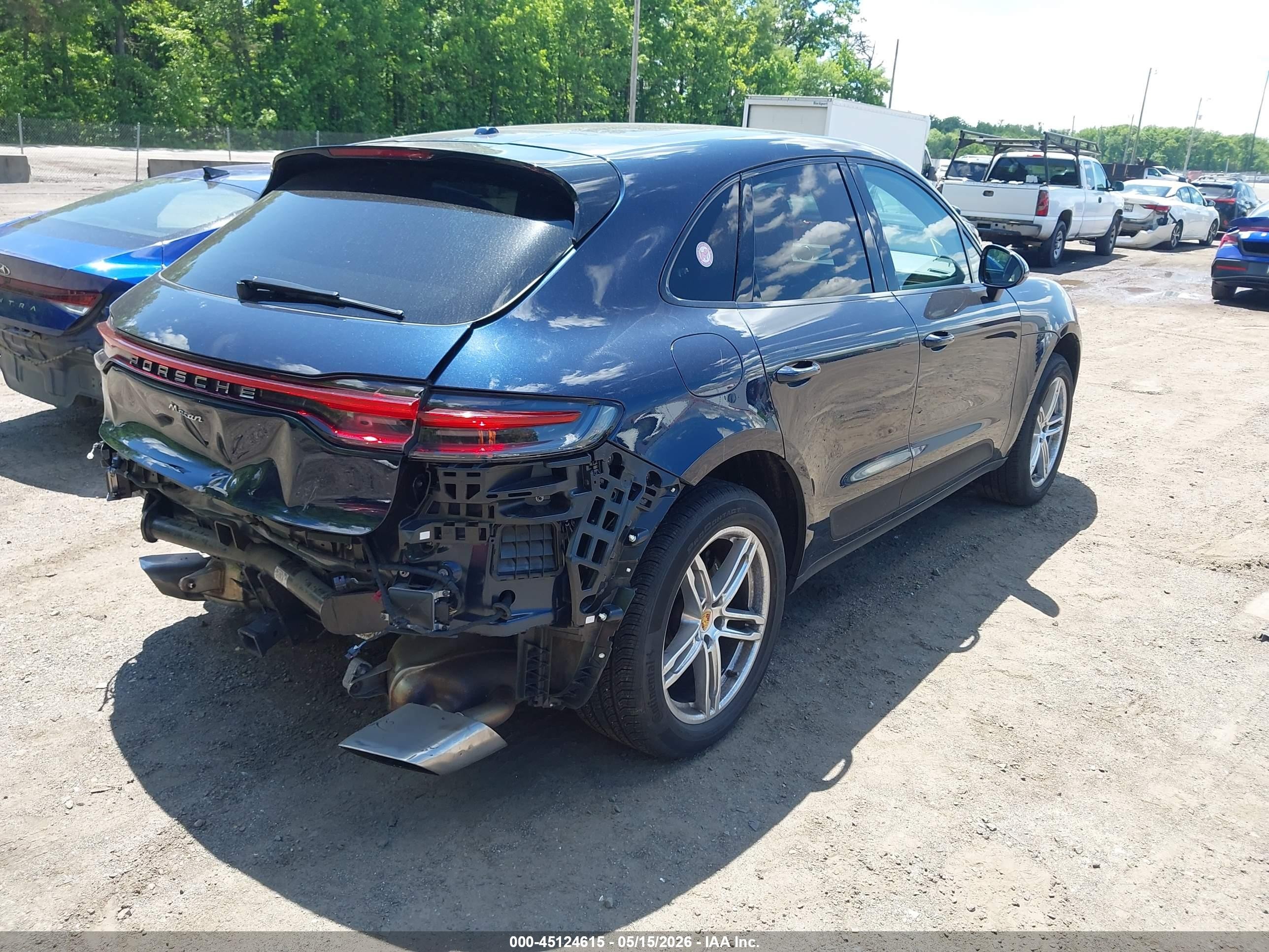 2020 Porsche Macan VIN WP1AA2A53LLB12784 IAAI salvage auction — Rear End, Salvage - Greater Than 75% (Maryland), sold $16,975 on 2026-07-06 (photo 4)