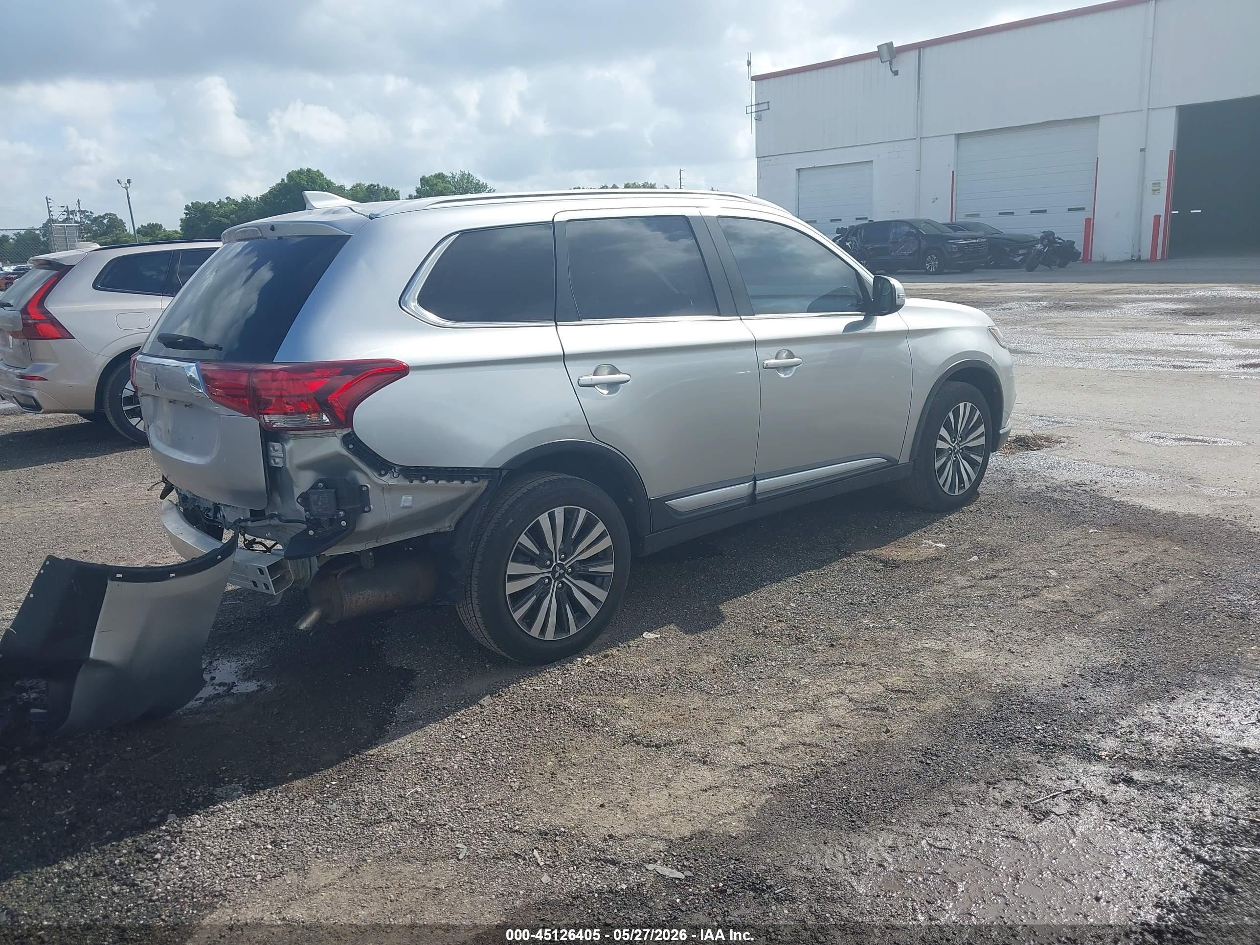 2020 Mitsubishi Outlander VIN JA4AD3A34LZ020877 IAAI salvage auction — Rear End, Rebuildable (Florida), sold $2,650 on 2026-09-25 (photo 4)