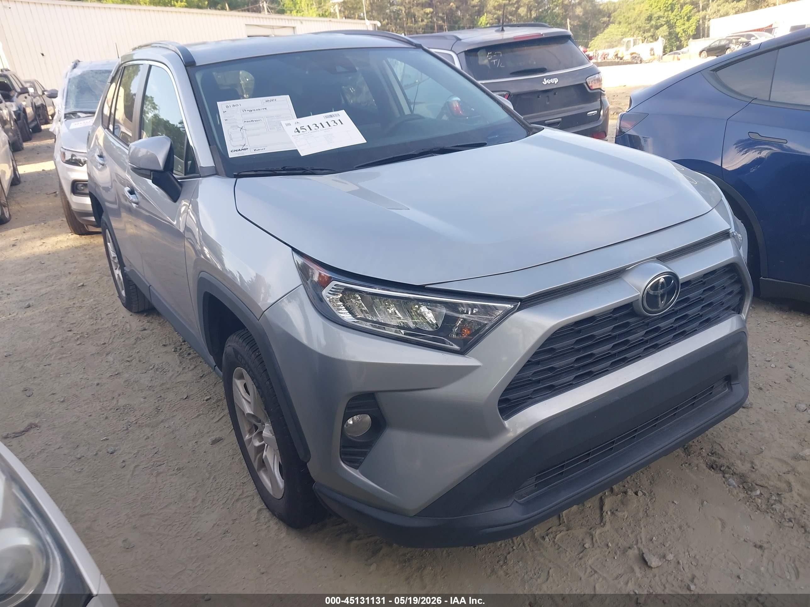 2021 Toyota RAV4 VIN 2T3W1RFV1MC163838 — IAAI salvage auction photo